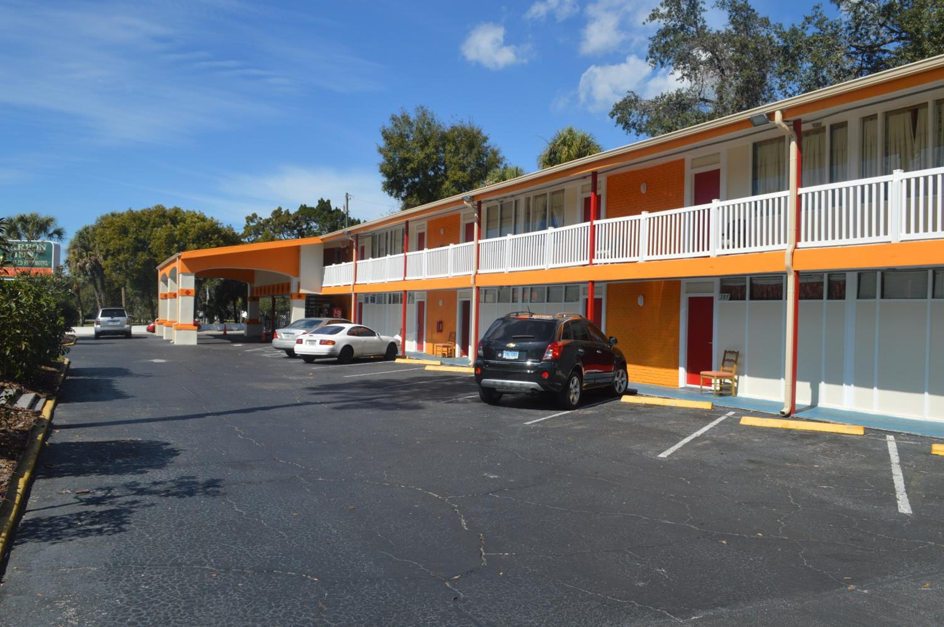 Tarpon Inn