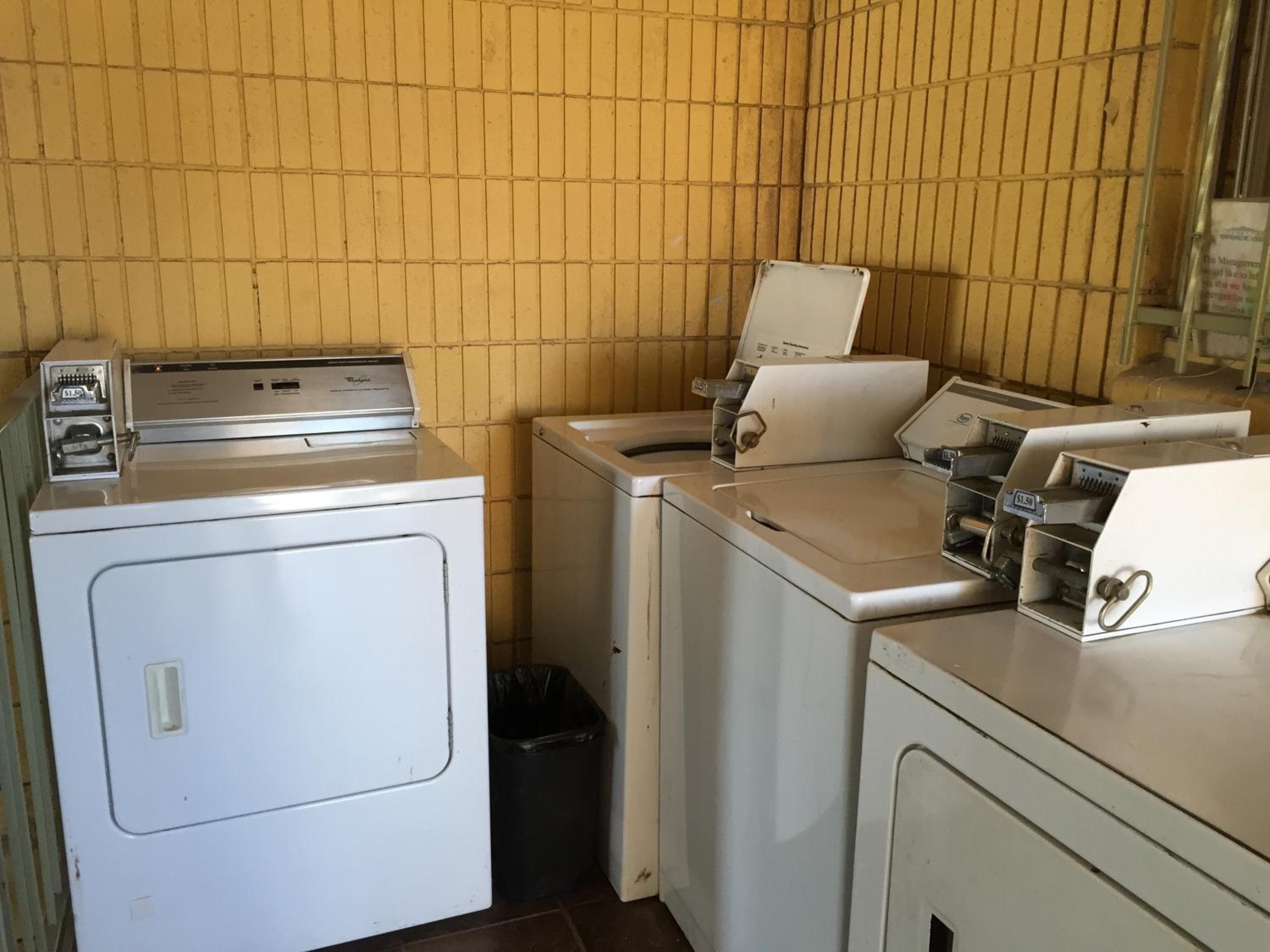 Townhouse Inn and Suites