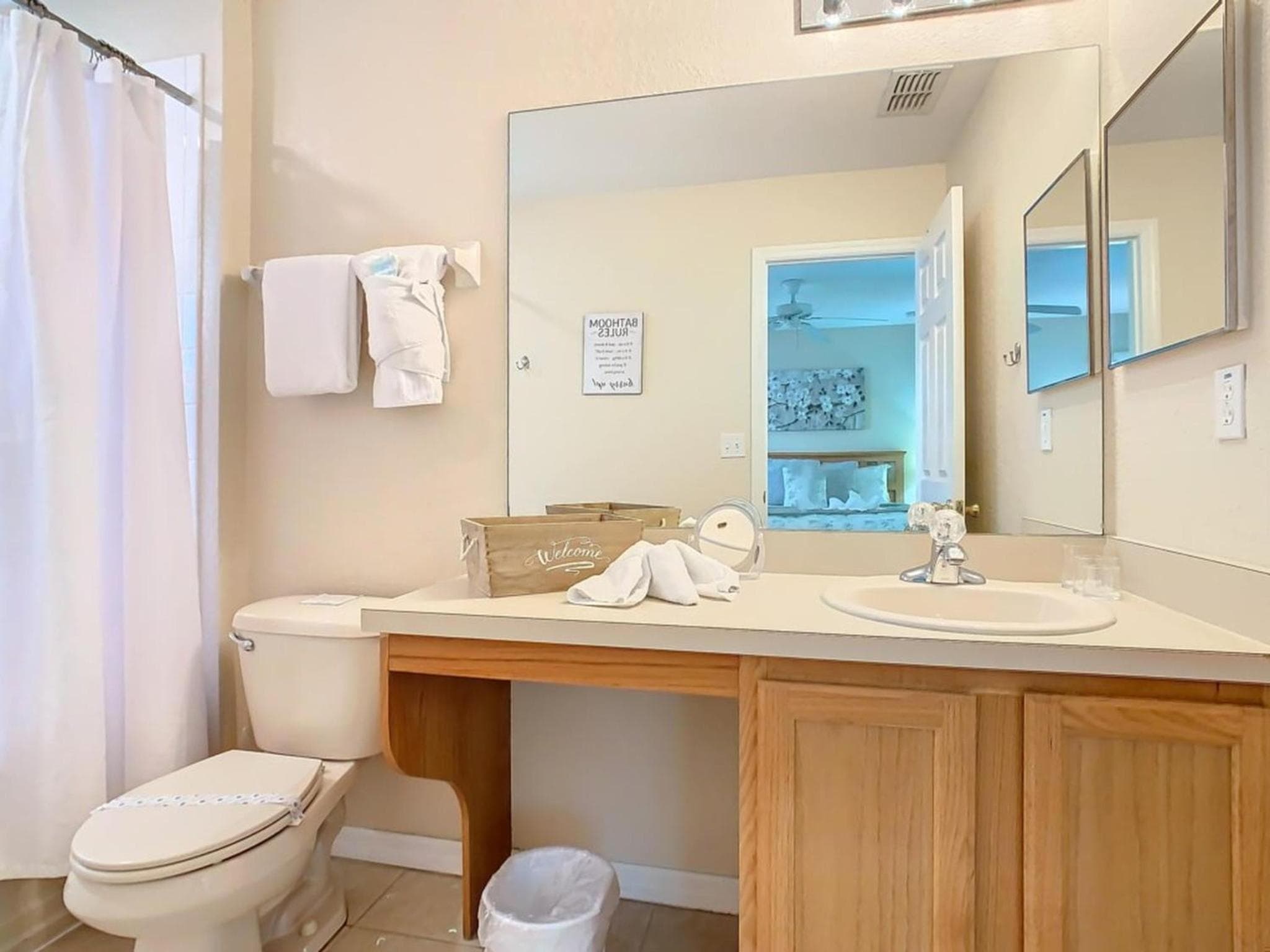 Family Getaway: 4BR Townhome by Old Town