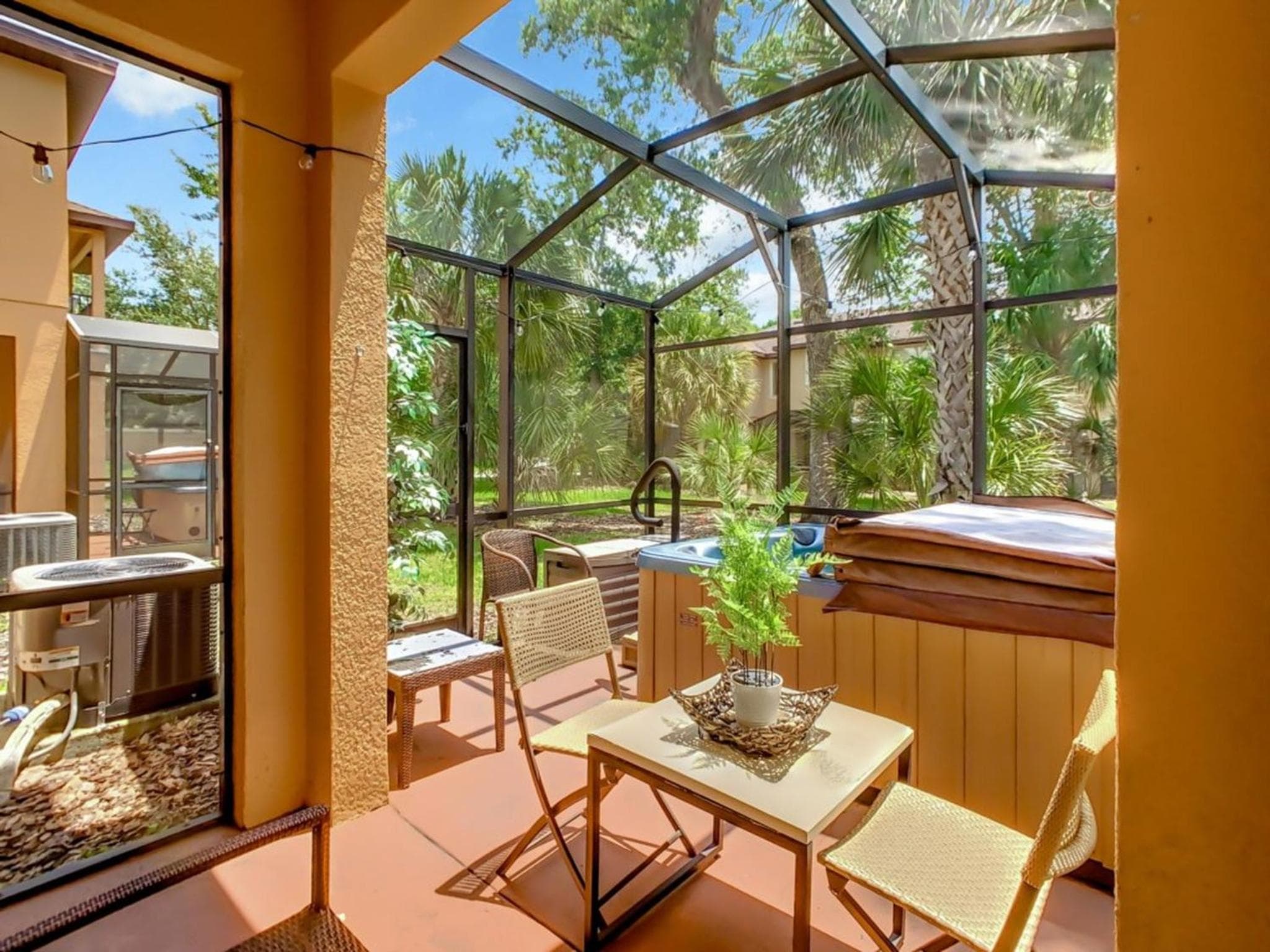 Luxury Townhome Near Disney w/ Resort Amenities
