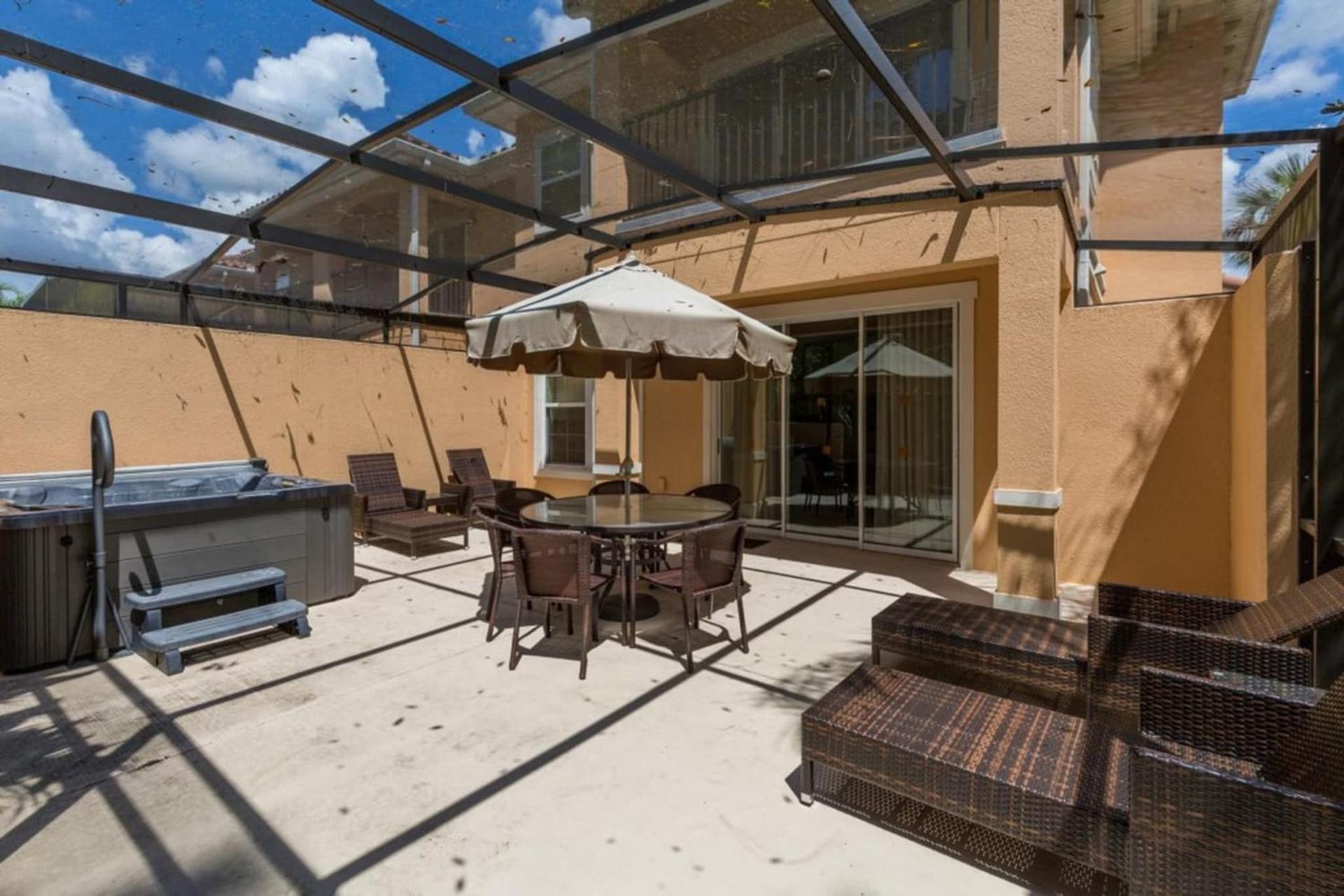 Regal Oaks Retreat: Pool, Hot Tub & Near Disney