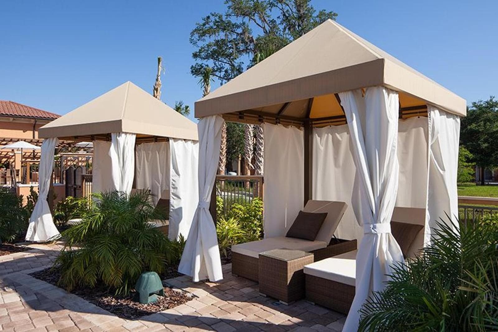 Stunning Regal Oaks 4BR w/ Pool, Spa & Near Disney