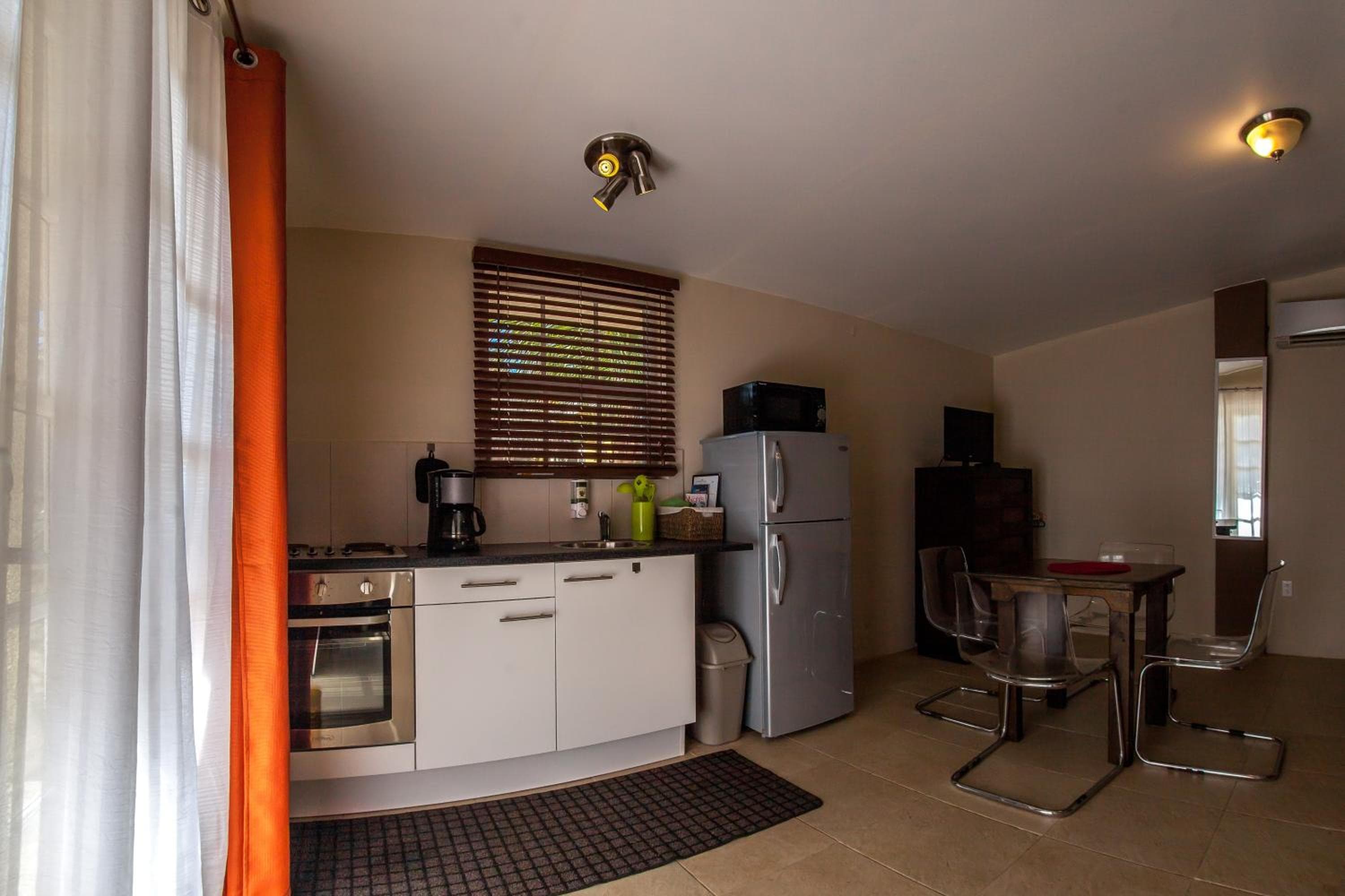 Aruba Tropic Apartments
