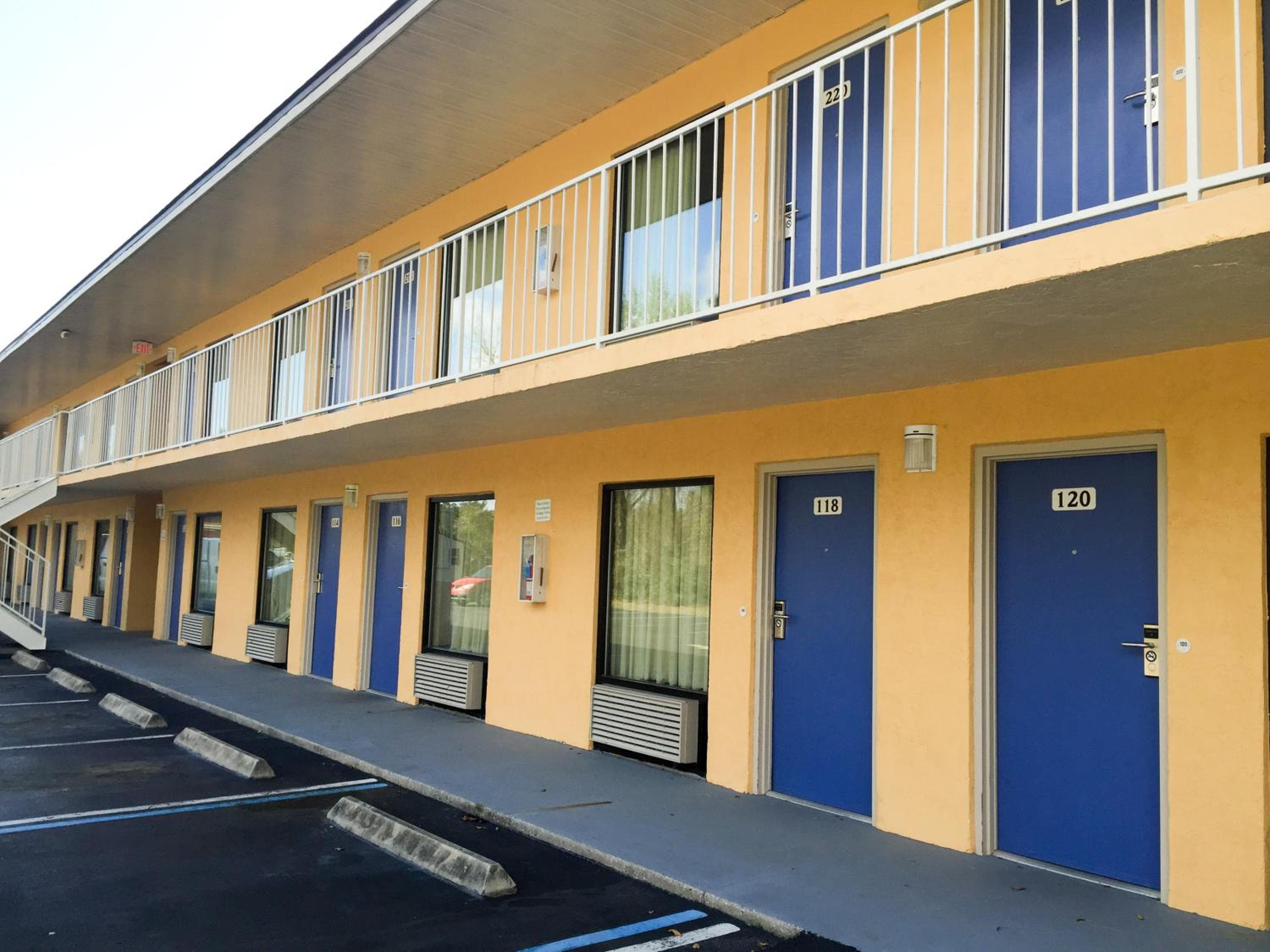 Motel 6-Macclenny, FL
