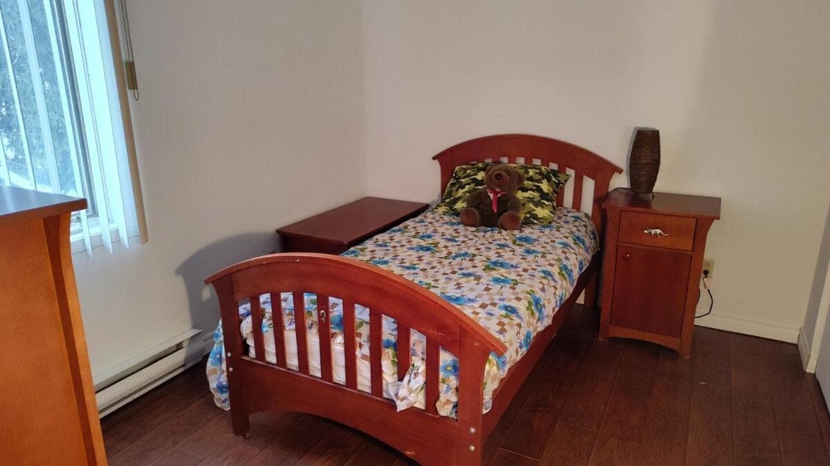 Family-Friendly in Quiet Laval Neighborhood