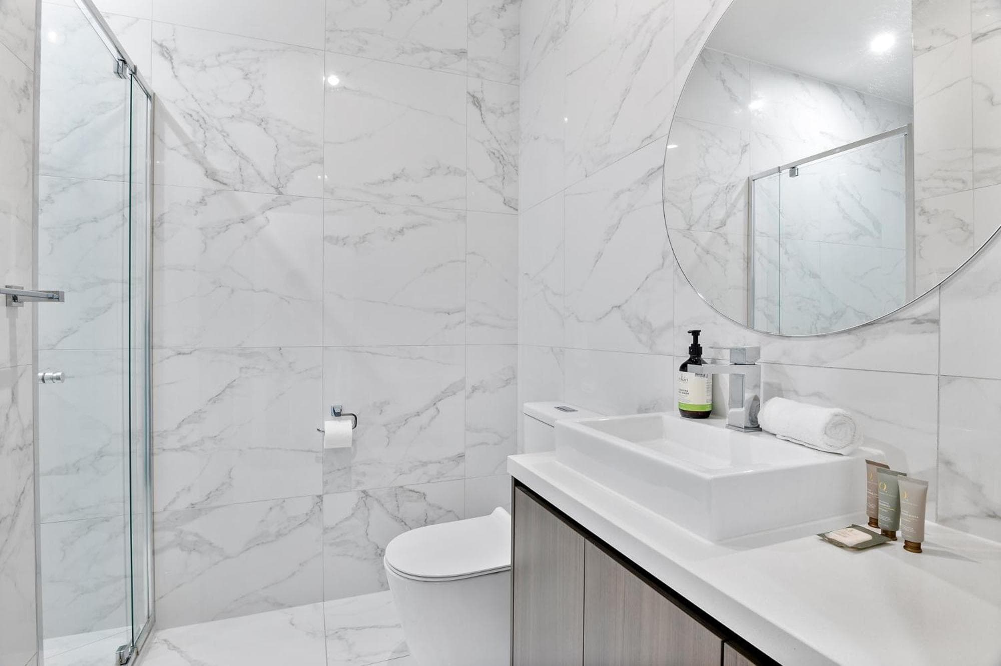 Bright 2-Bed Glenroy Home with Courtyard