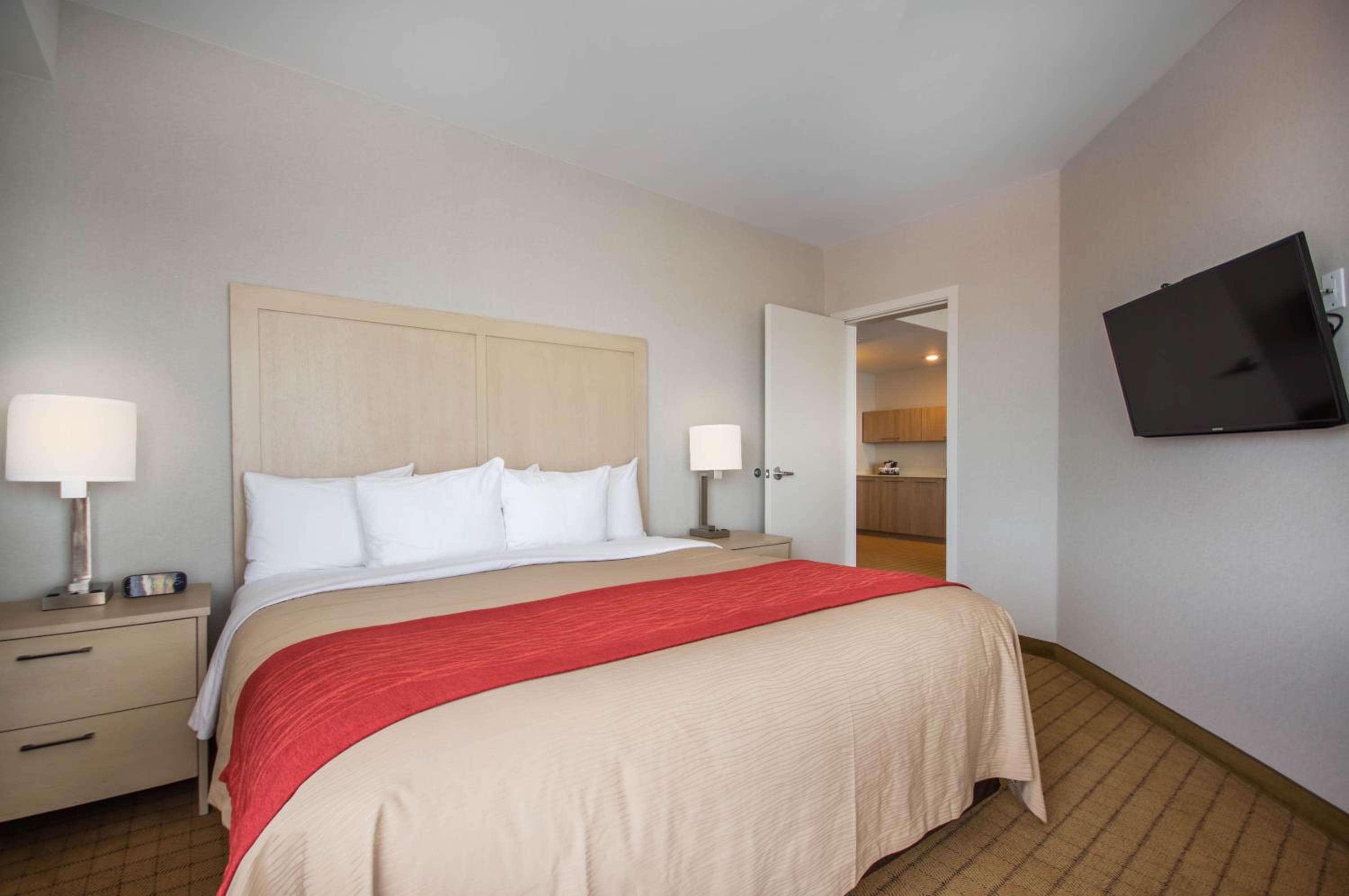 Comfort Inn & Suites