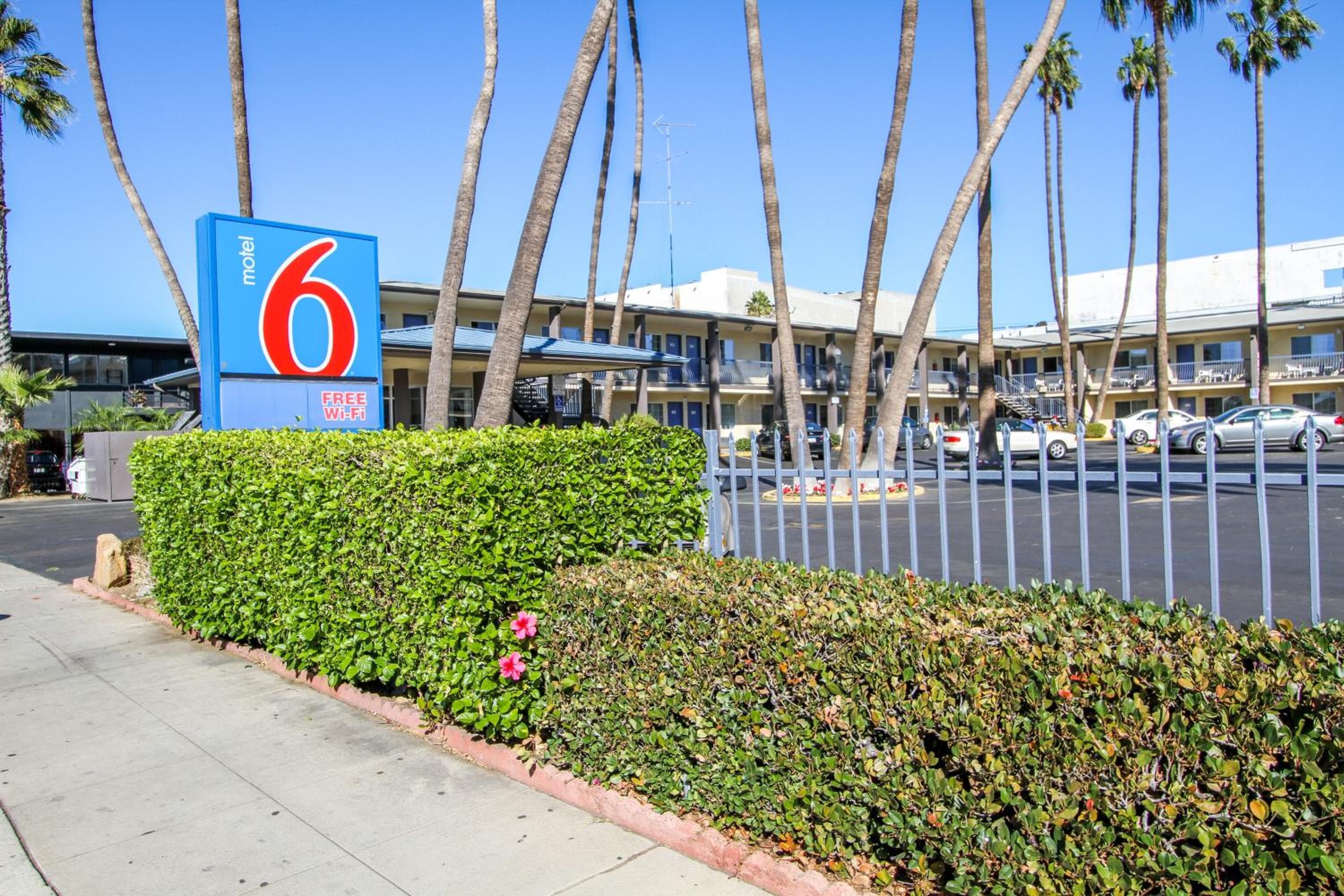 Motel 6 San Diego, CA Airport Harbor