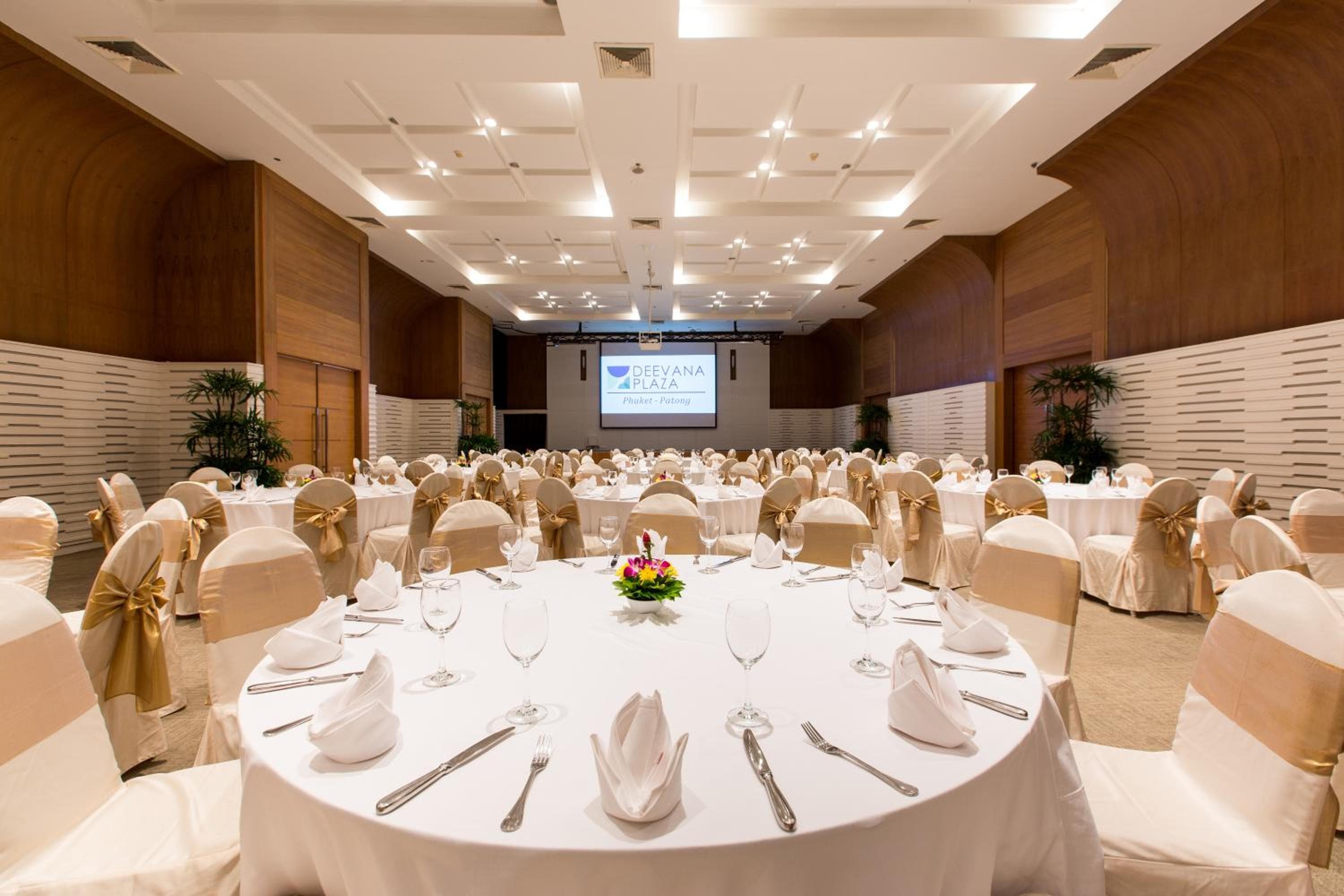 Deevana Plaza Phuket Patong