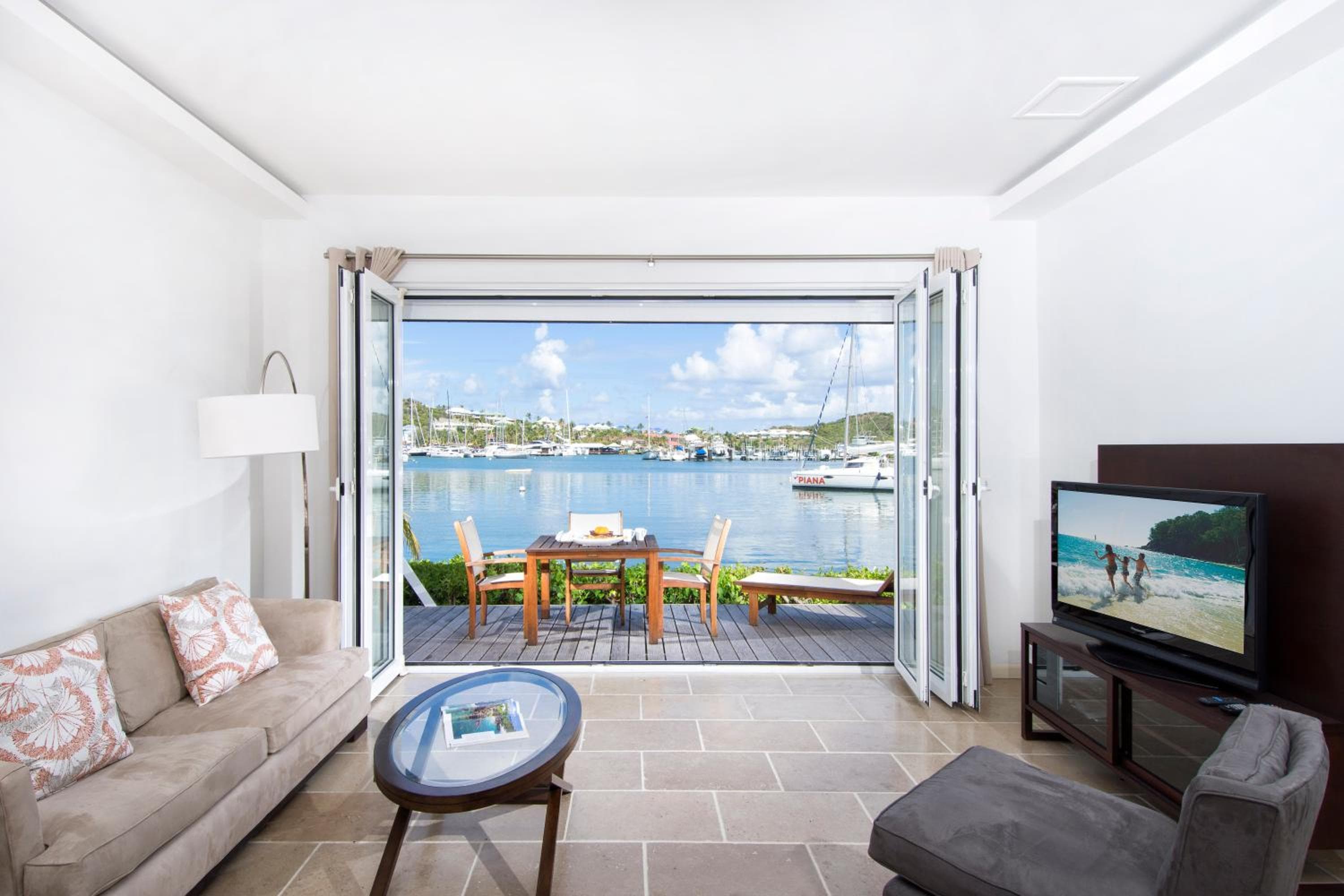 Coral Beach Club Villas & Marina