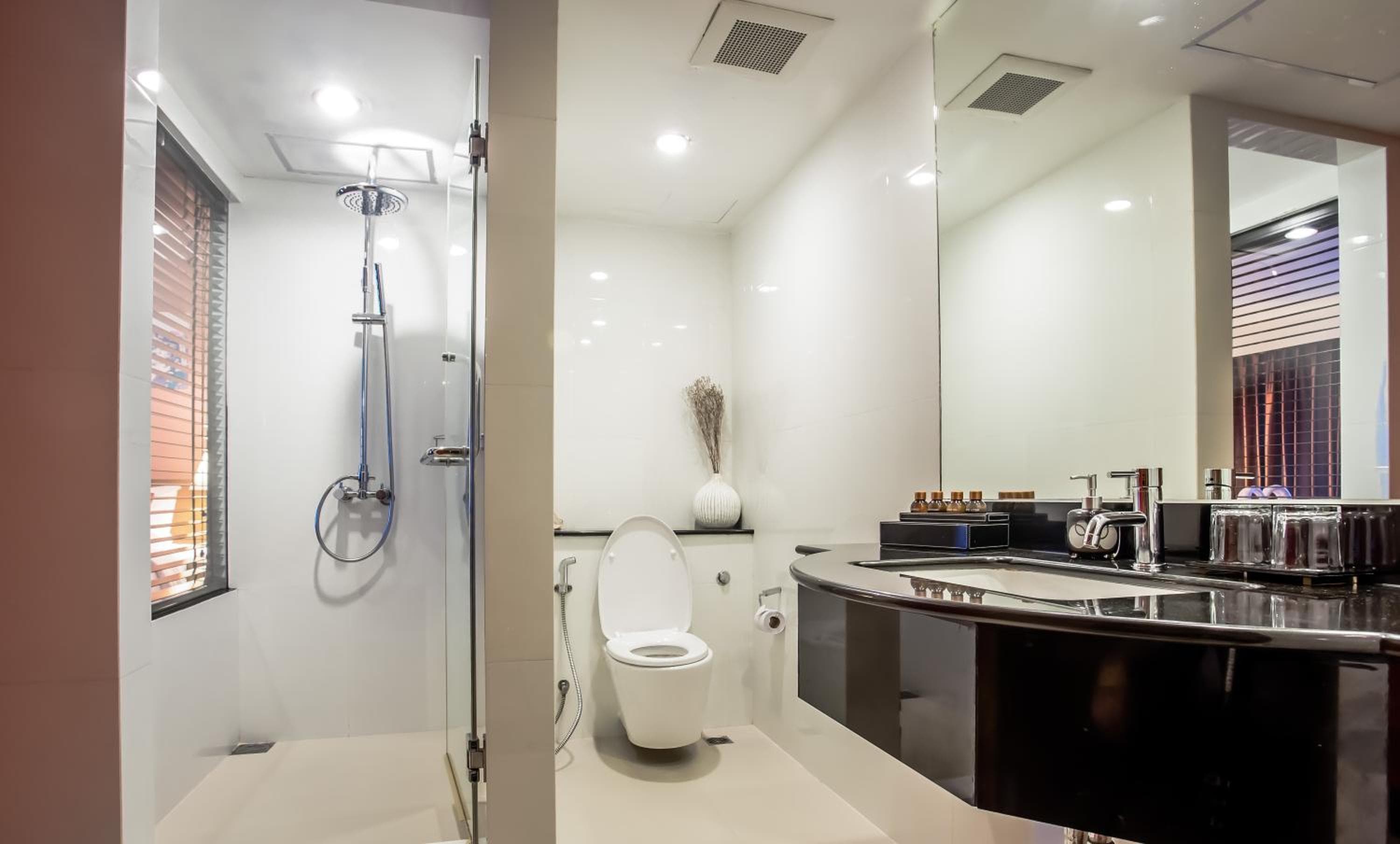 Nouvo City Hotel