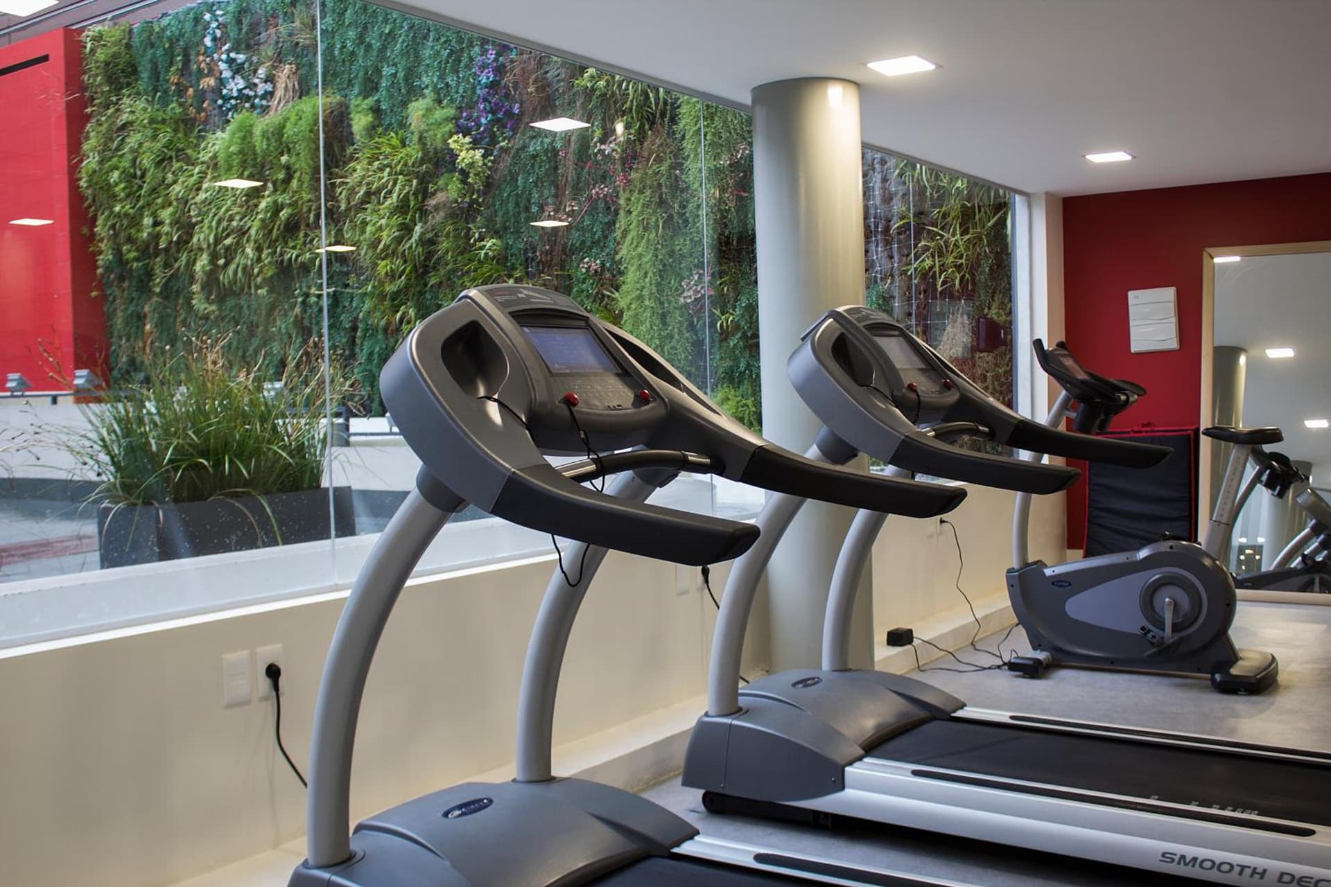 Regency Way Montevideo Hotel