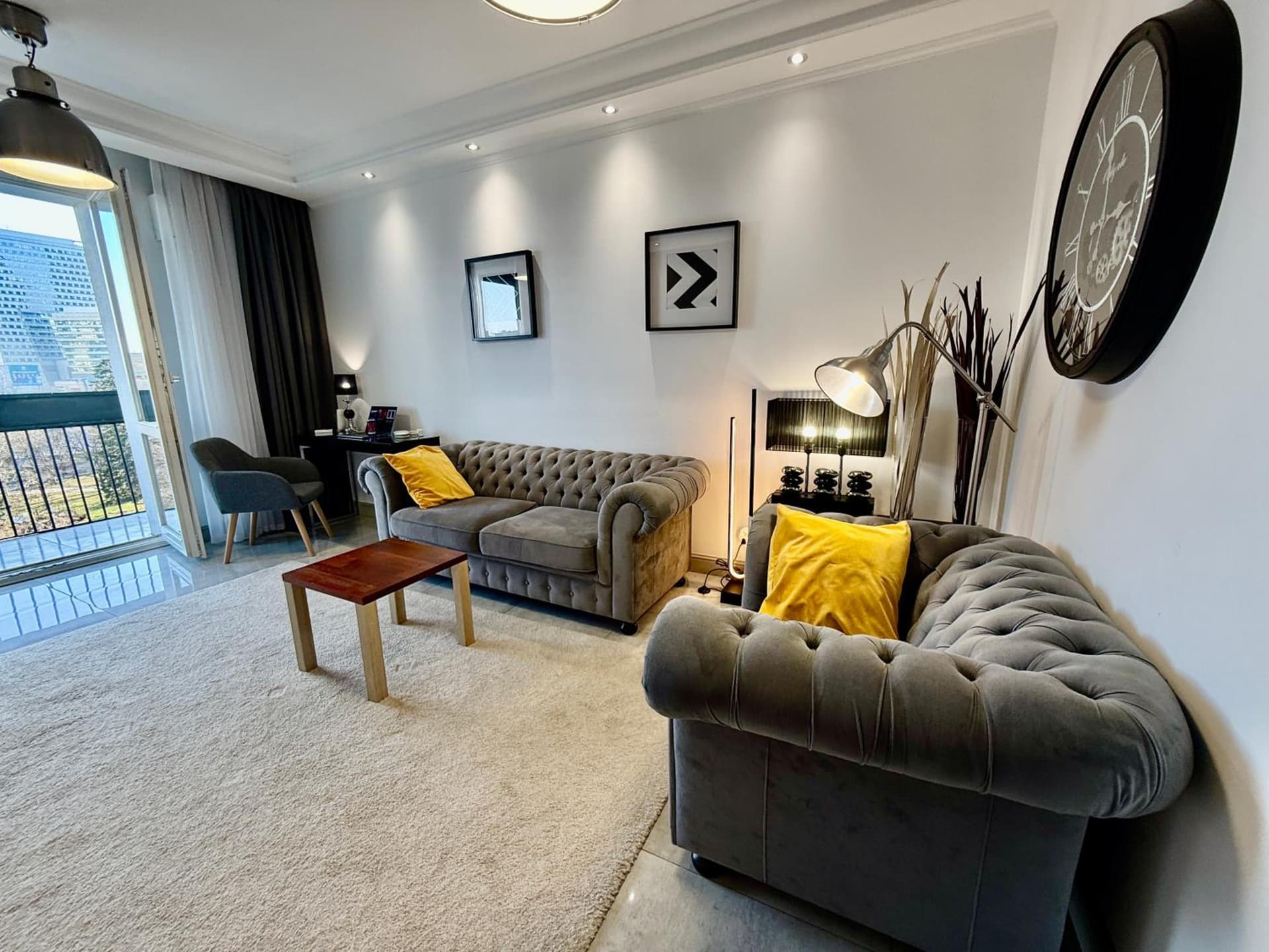 TOP CLASS metro fast WiFi 100 Mbs 70’TV Netflix HBO Max Disney+ AppleTV+