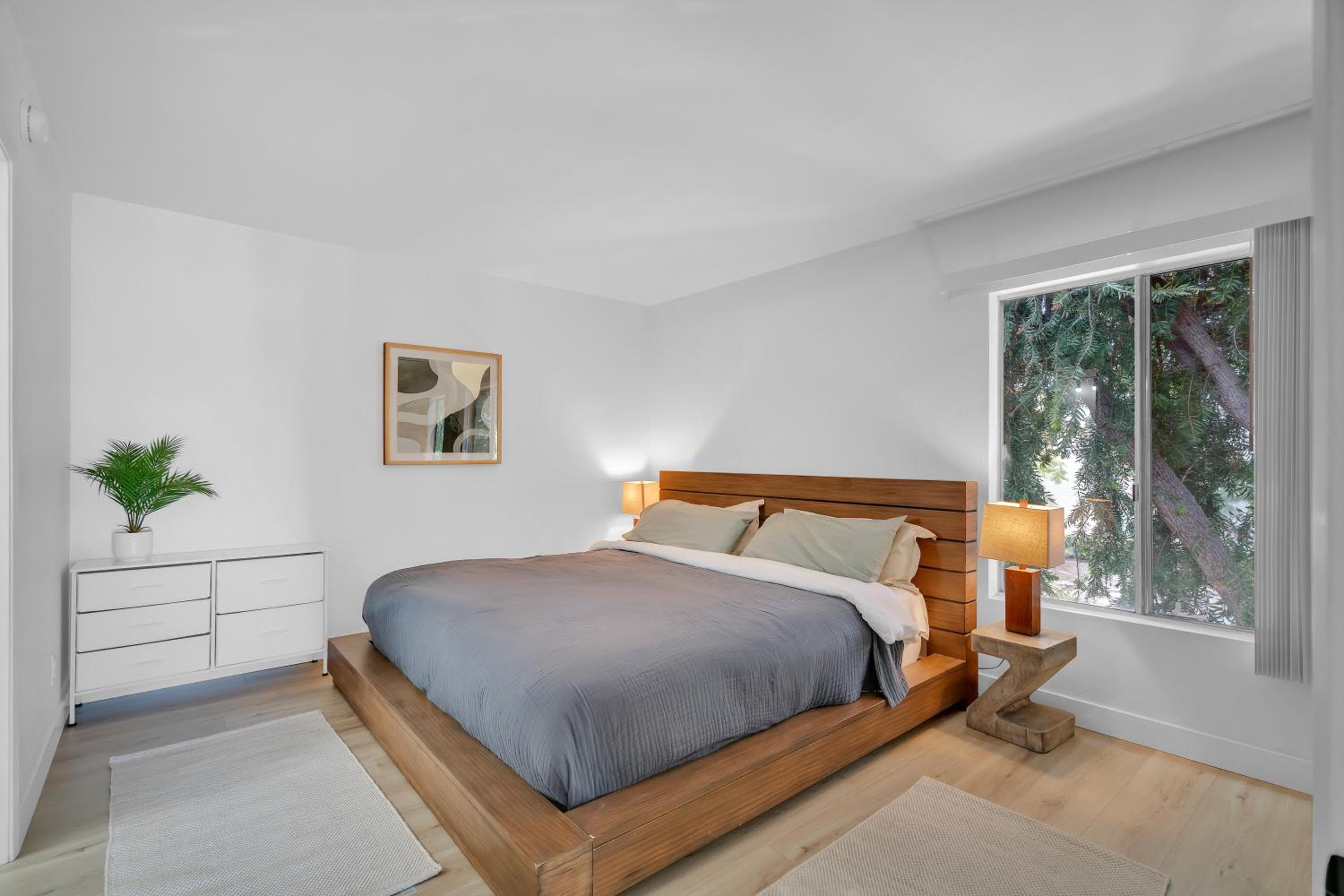 High Ceilings 3BR with Loft-2 Baths Pool & Jacuzzi