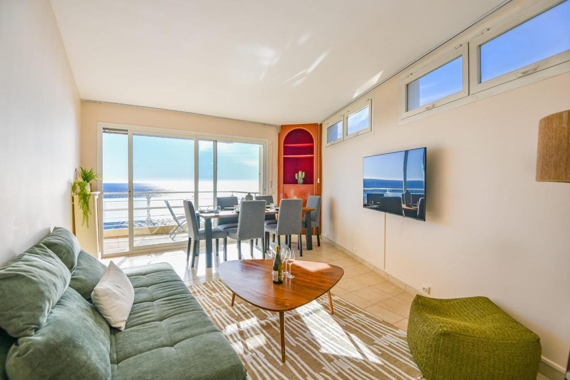 Appart vue mer splendide et plage proche de Monaco