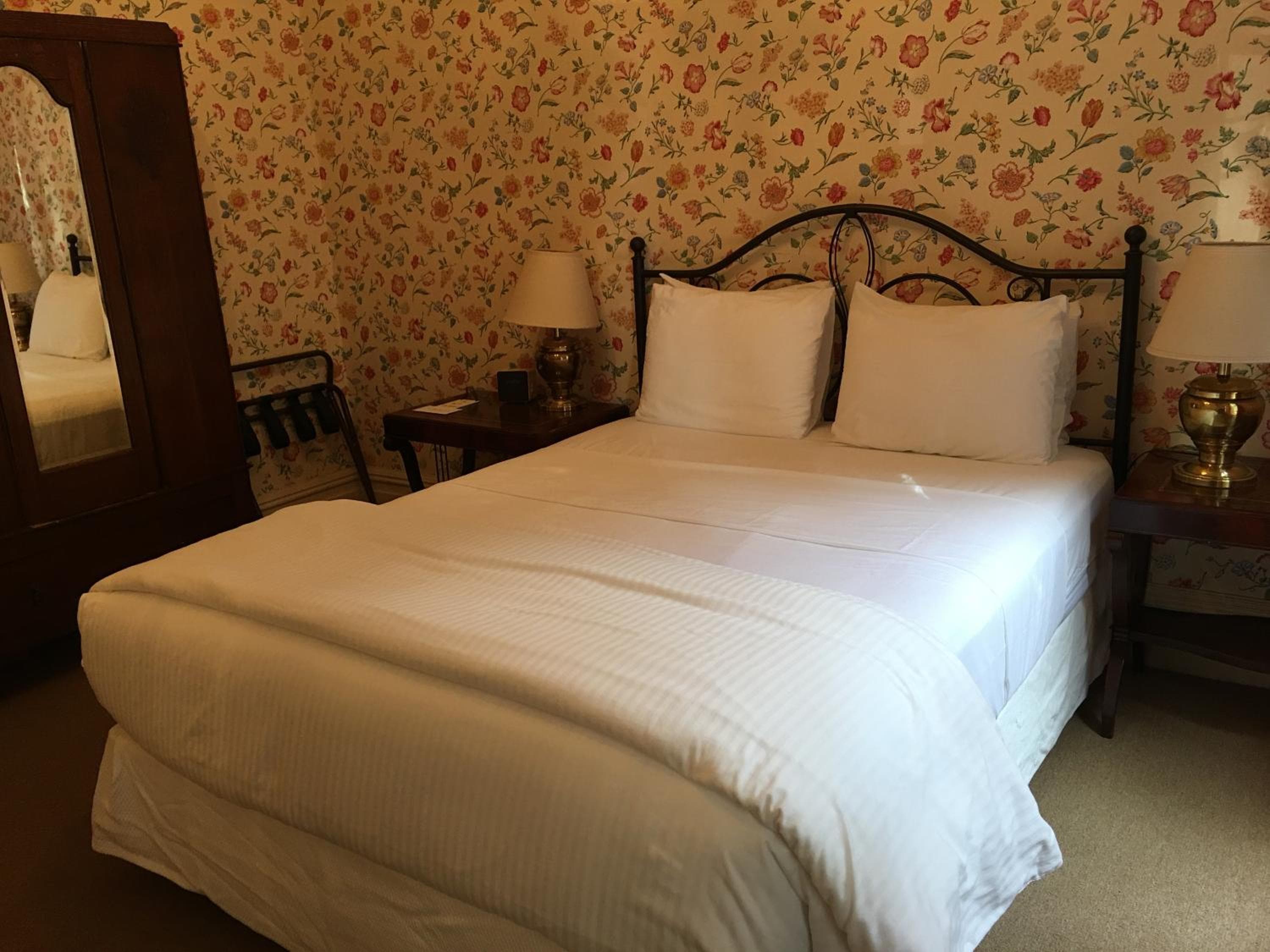 Cowper Inn