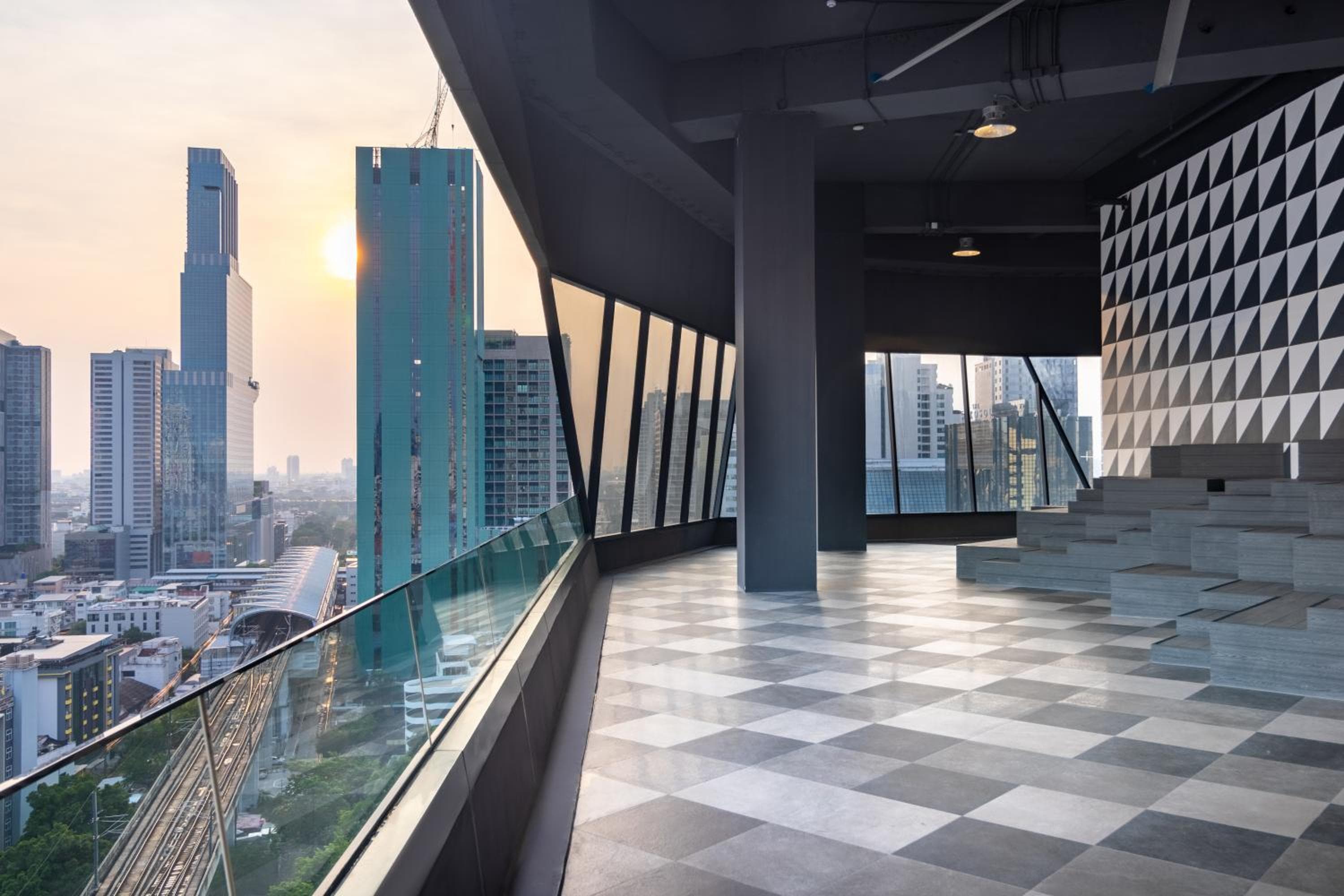Queensland Hotel Bangkok