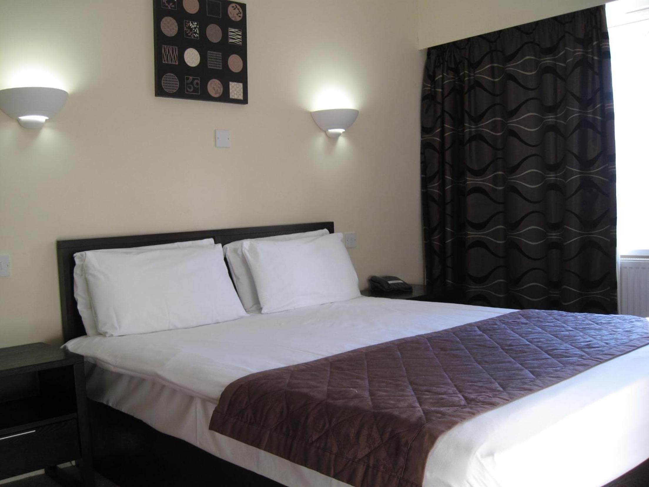 Riverside Hotel