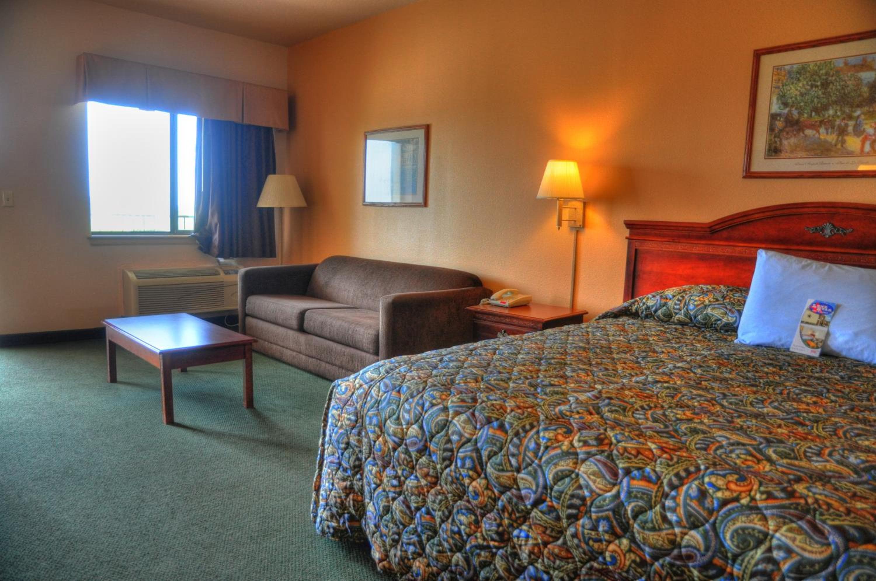 Quality Inn & Suites Victoria South
