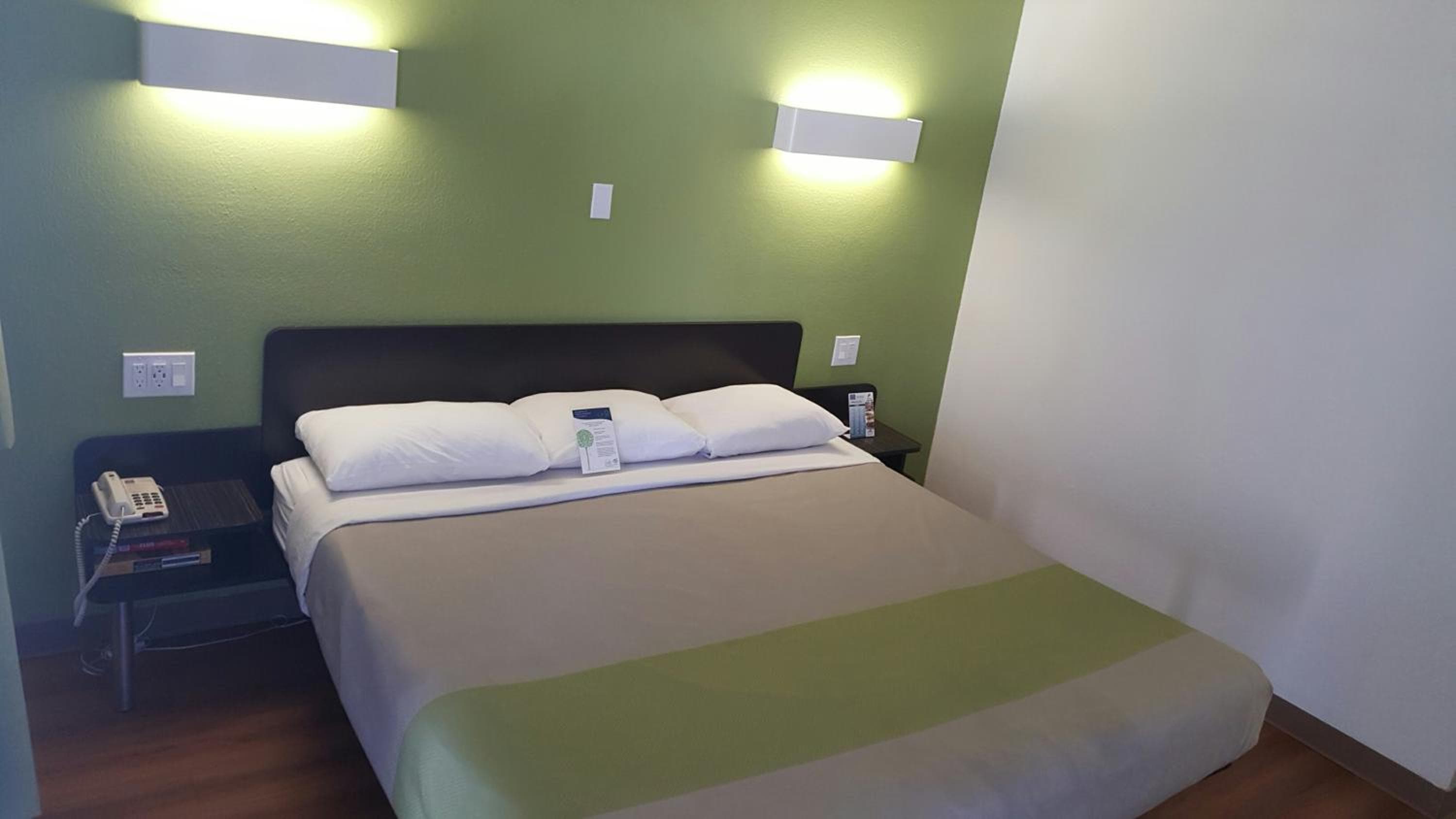 Motel 6-El Paso, TX - West
