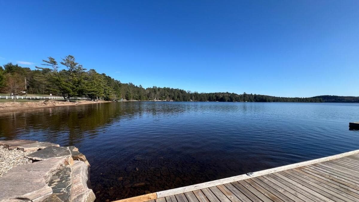 Luxury Muskoka Cottage, Private Retreat, Ski, Beach & Algonquin Access