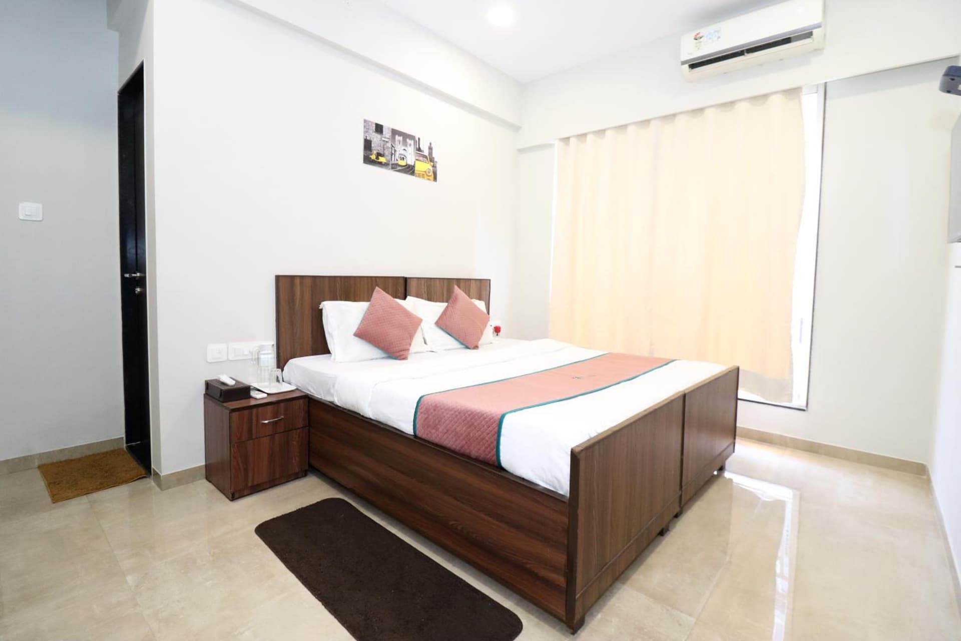 Pinakii Comfort Stay Vile Parle - Near Airport