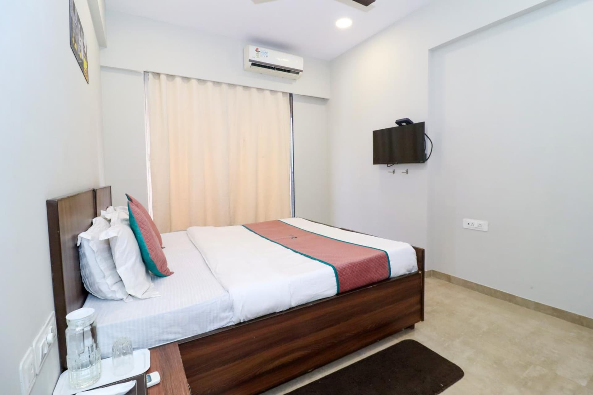 Pinakii Comfort Stay Vile Parle - Near Airport