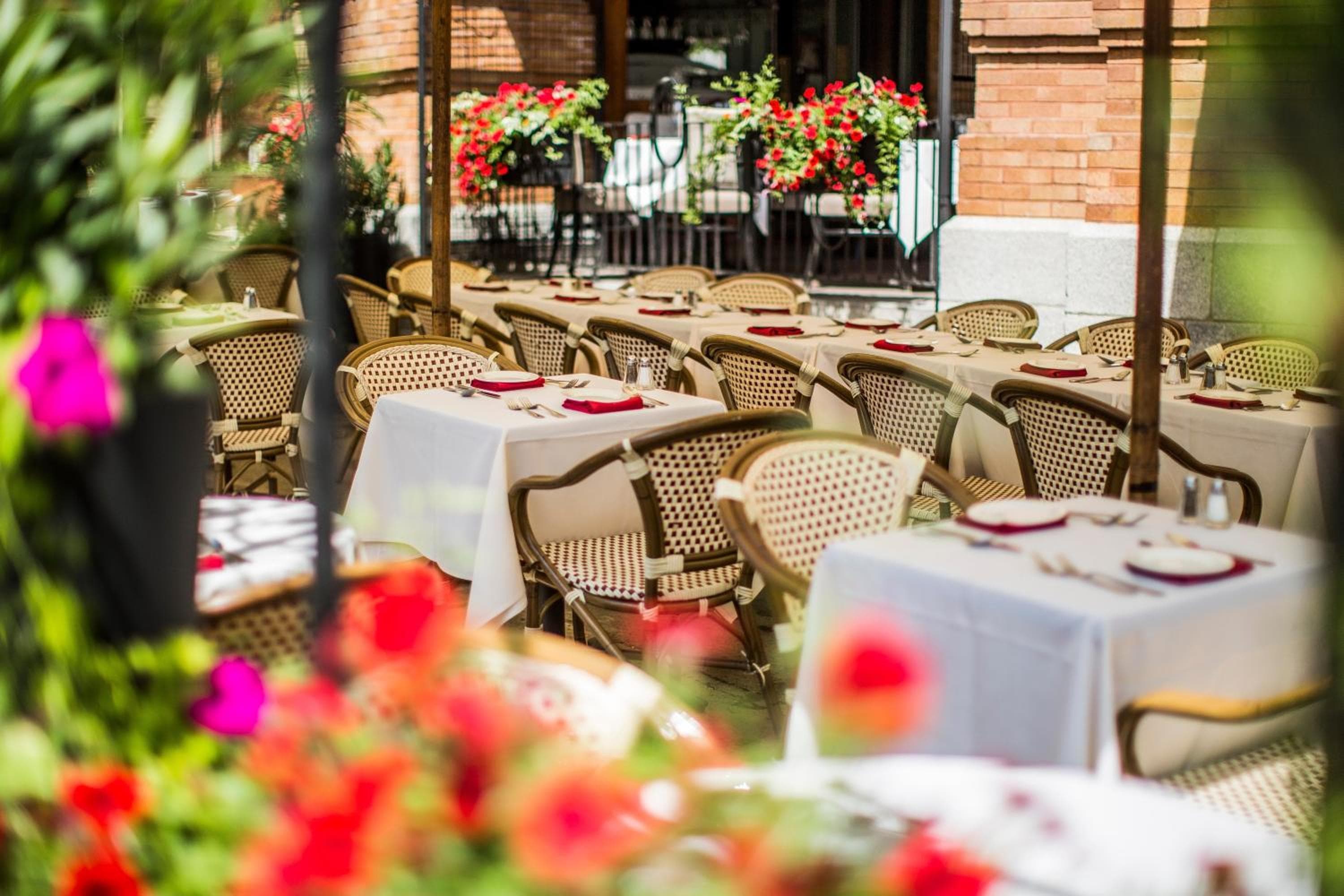Le Capitole Hotel