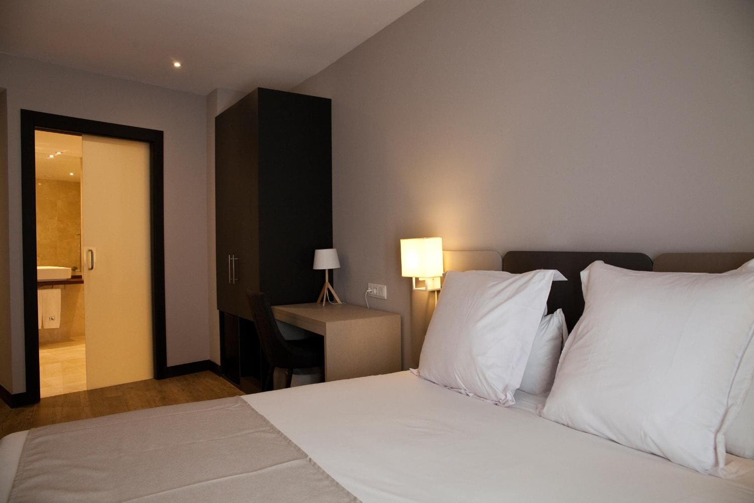 May Ramblas Hotel