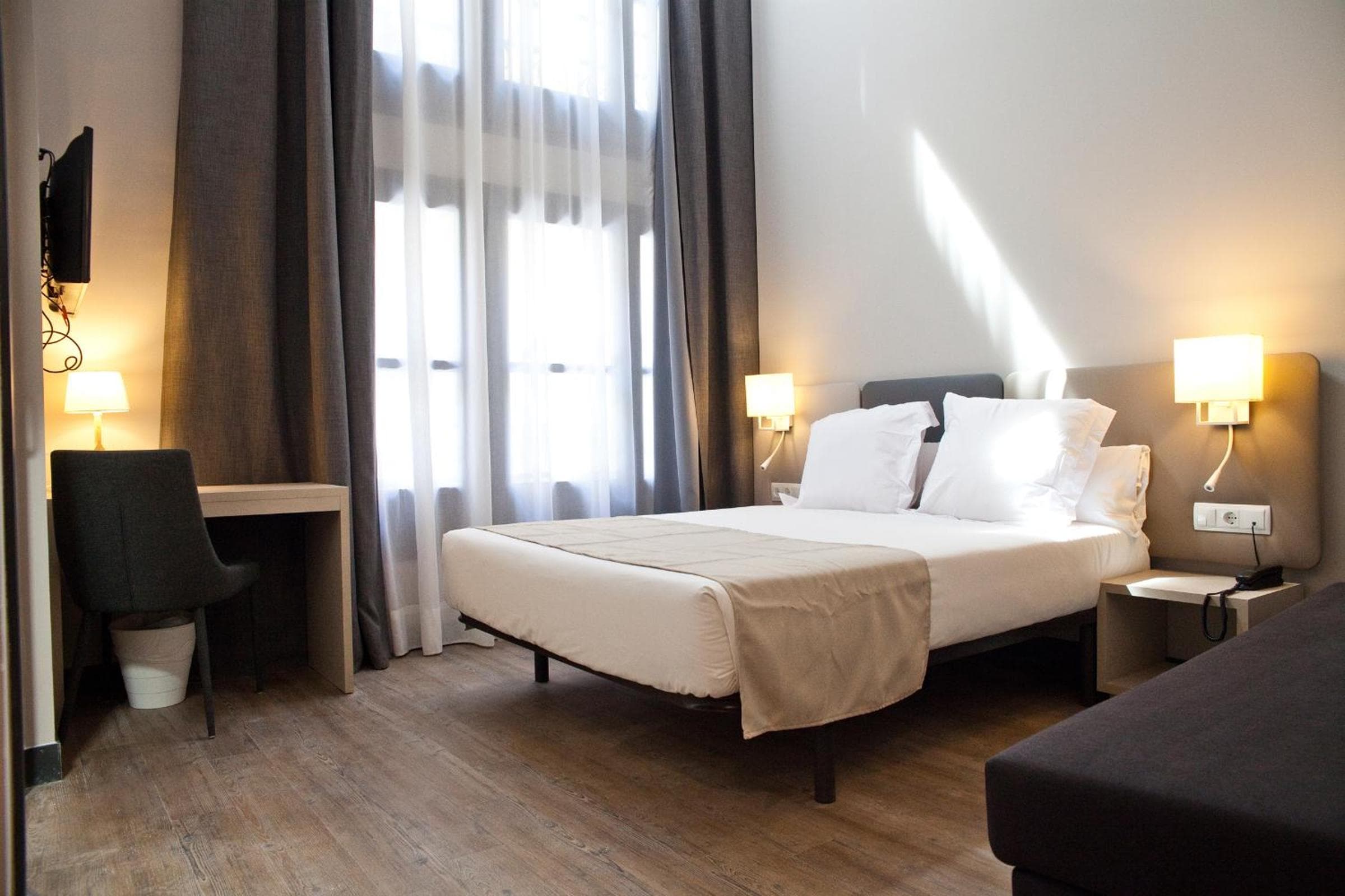 May Ramblas Hotel