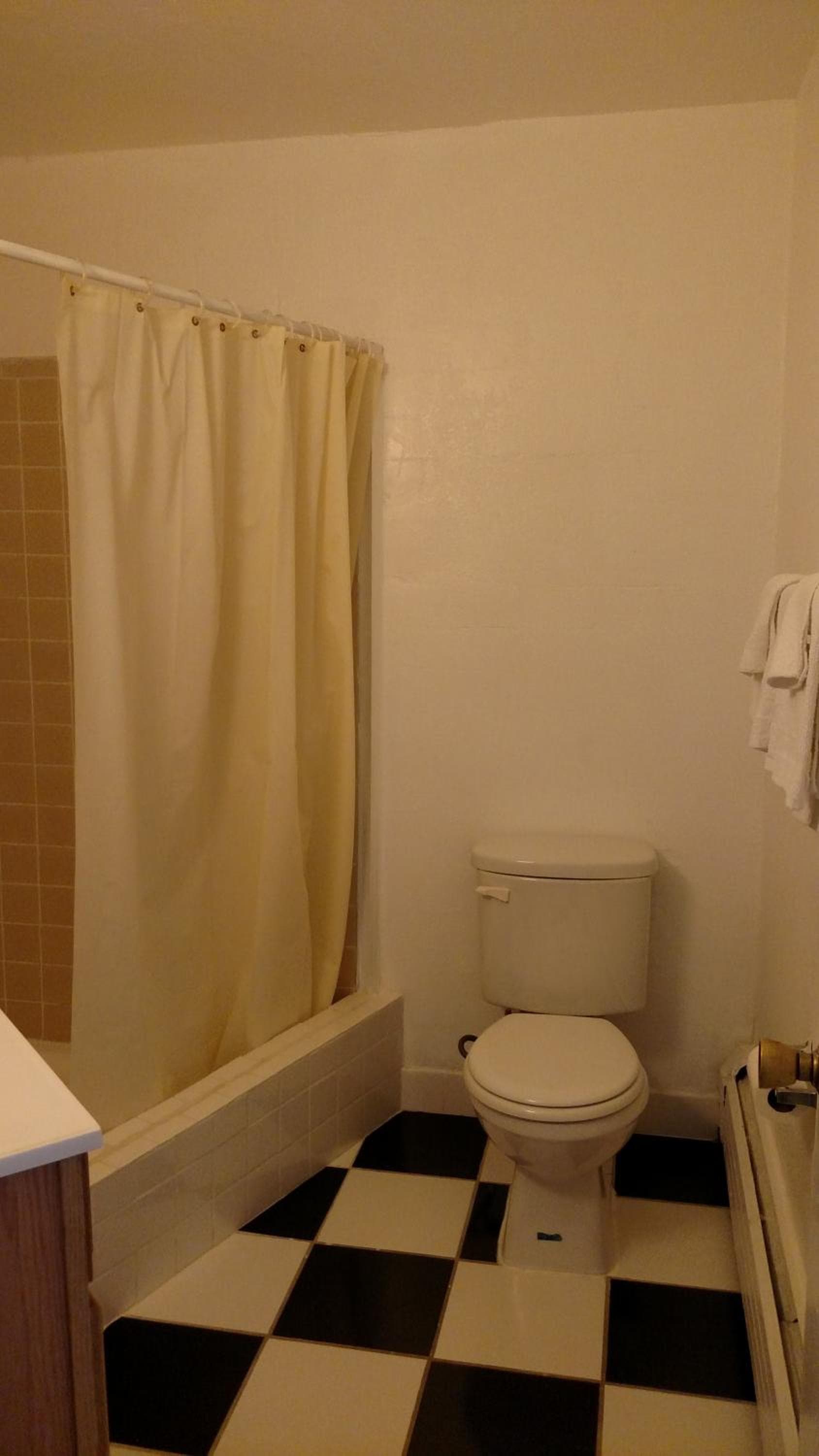 Essex House Motel