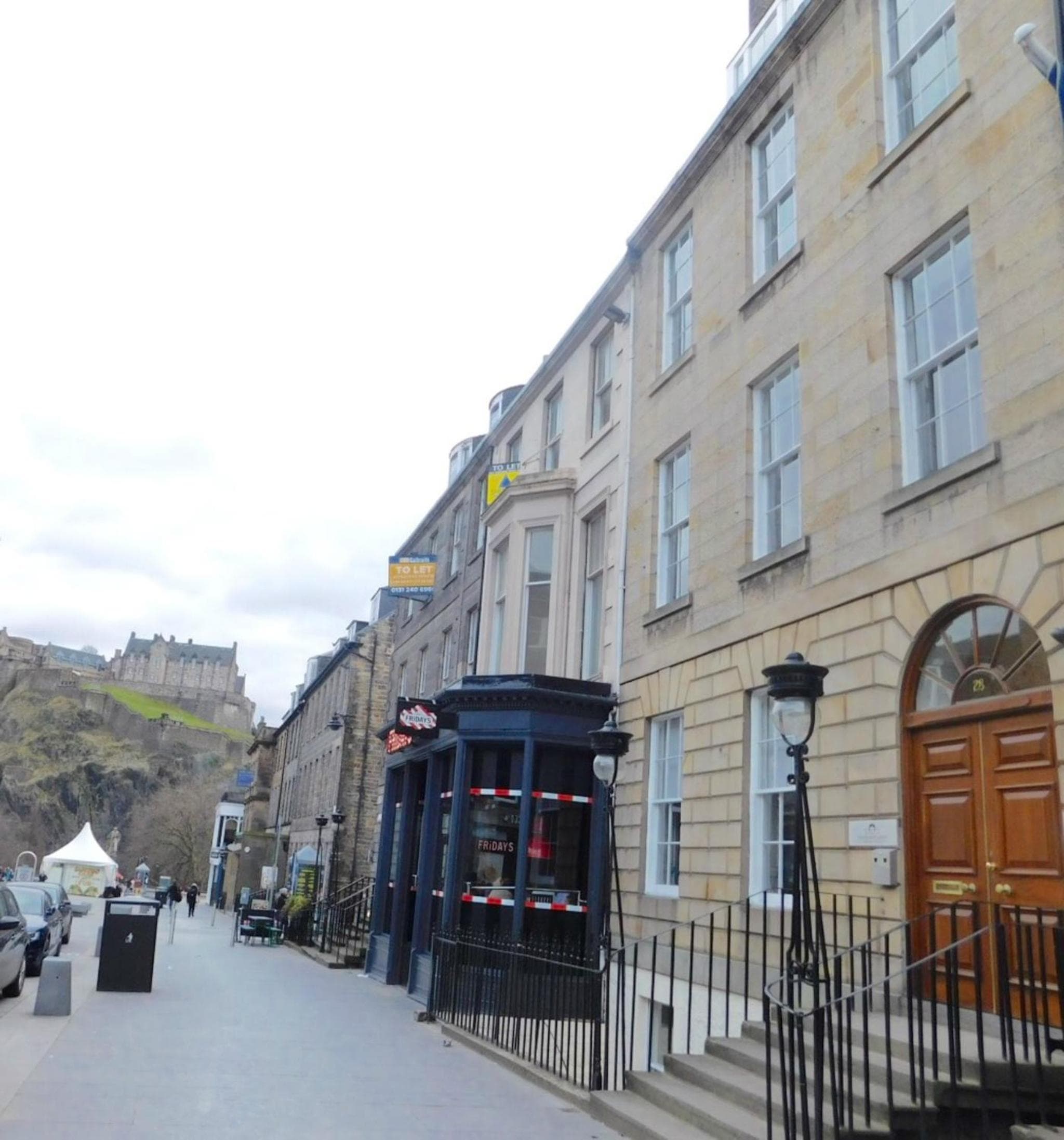 Edinburgh Castle Apartments