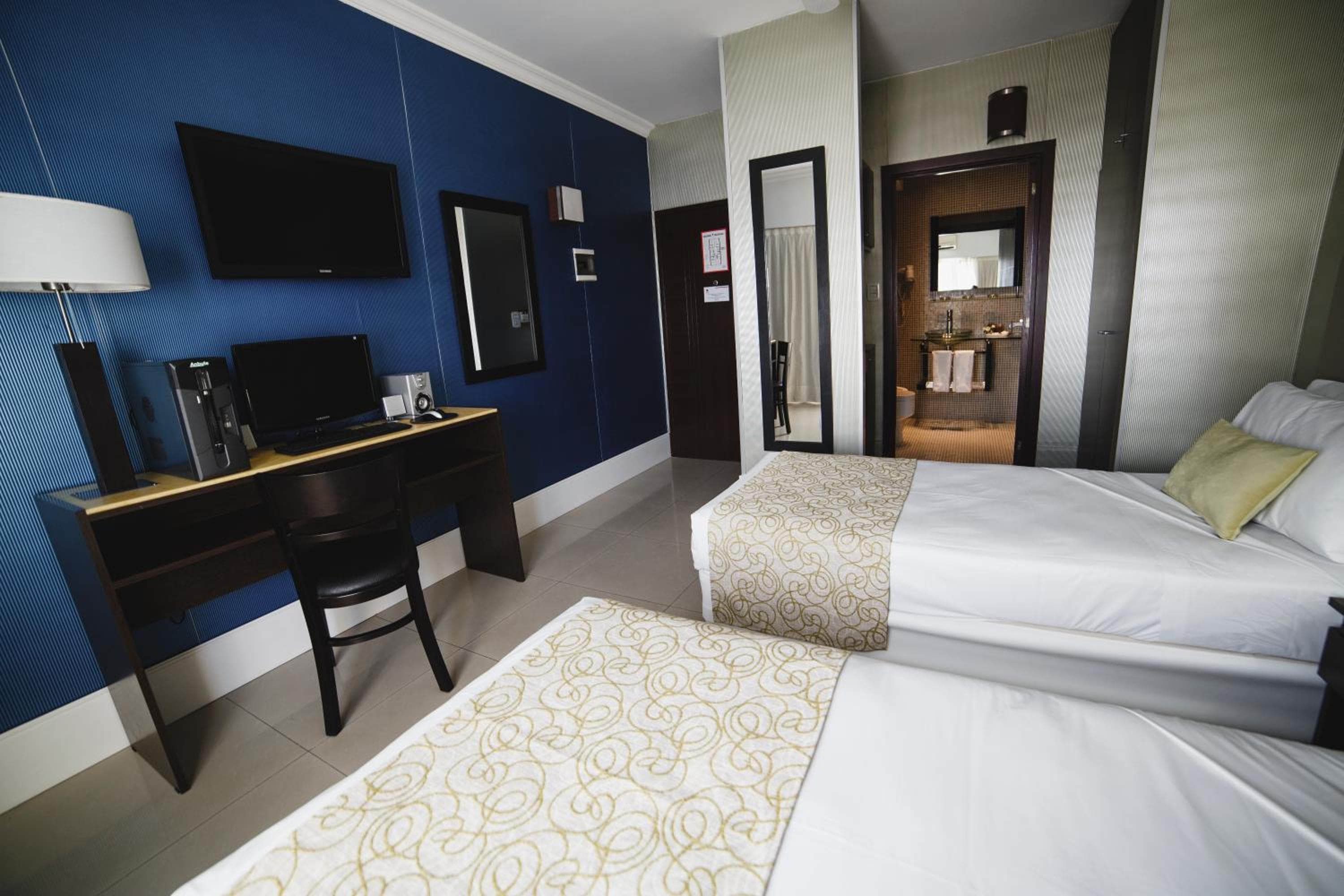 Ker Urquiza Hotel