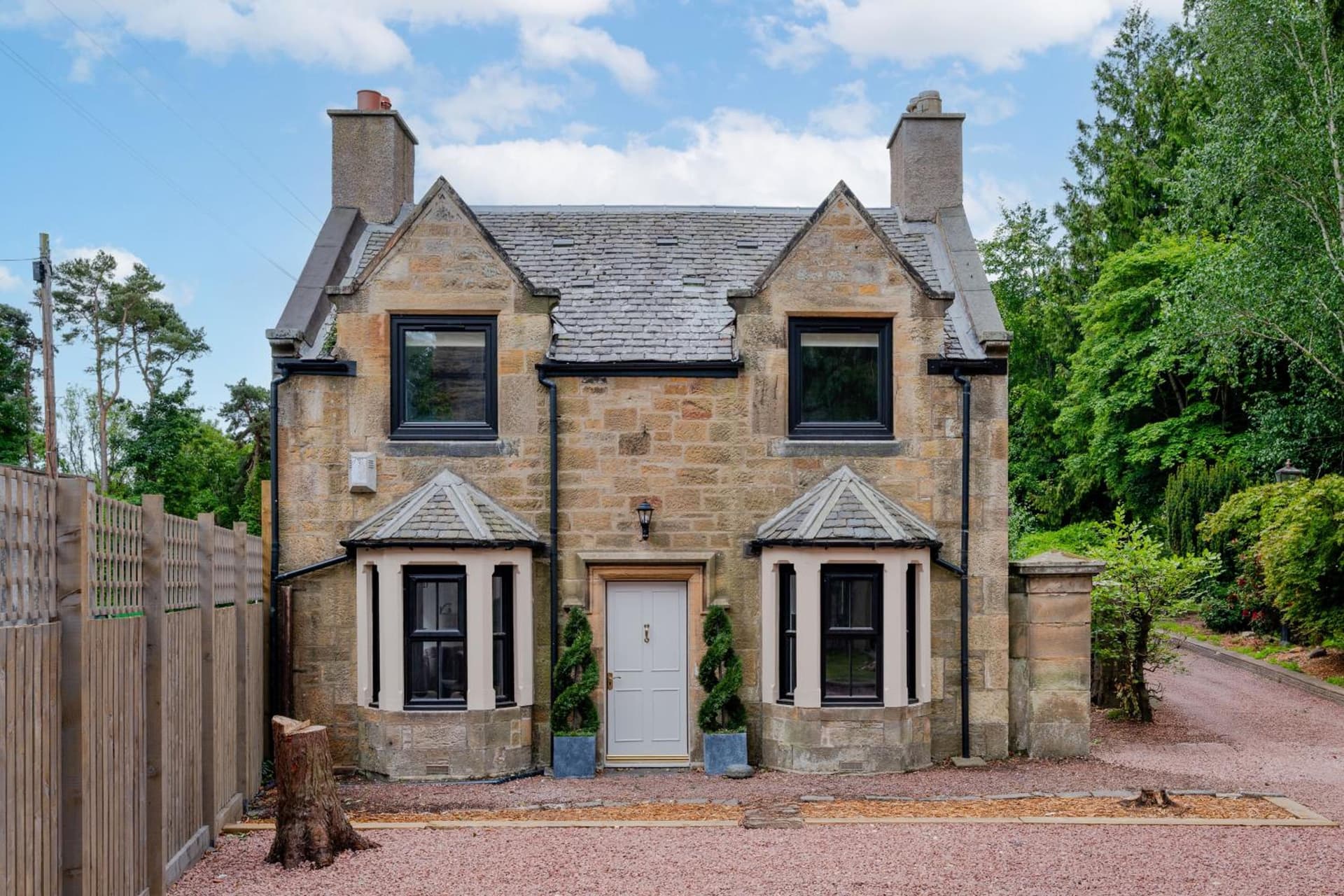 2 Bedroom Cottage-Free Parking