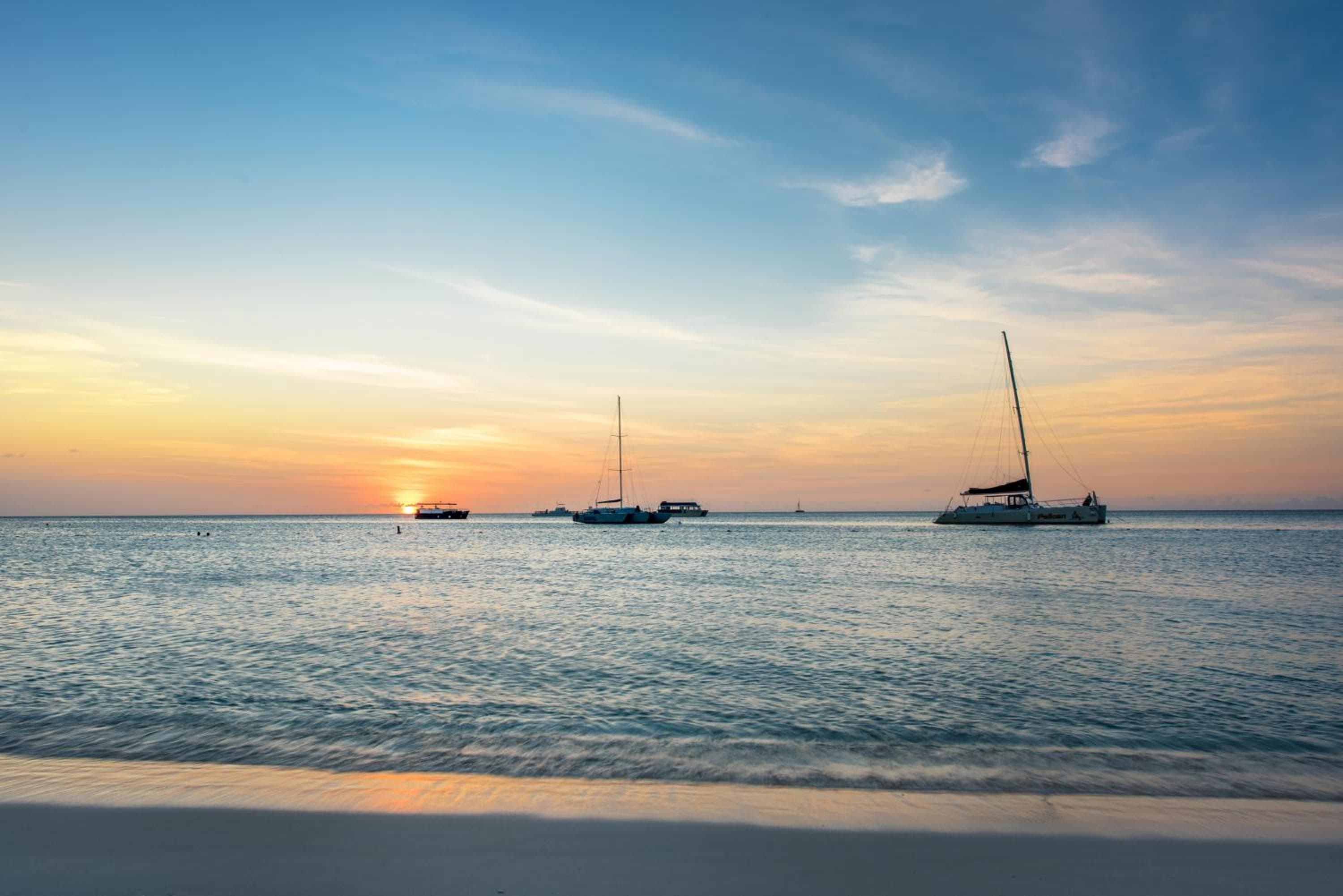 Playa Linda Beach Resort