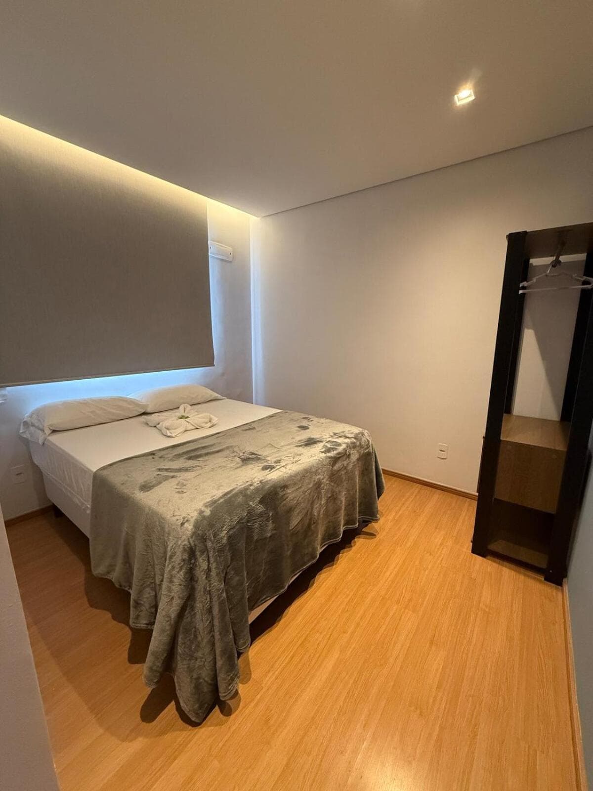 Apto novo e completo quartos com cama de casal e lava e seca disponível