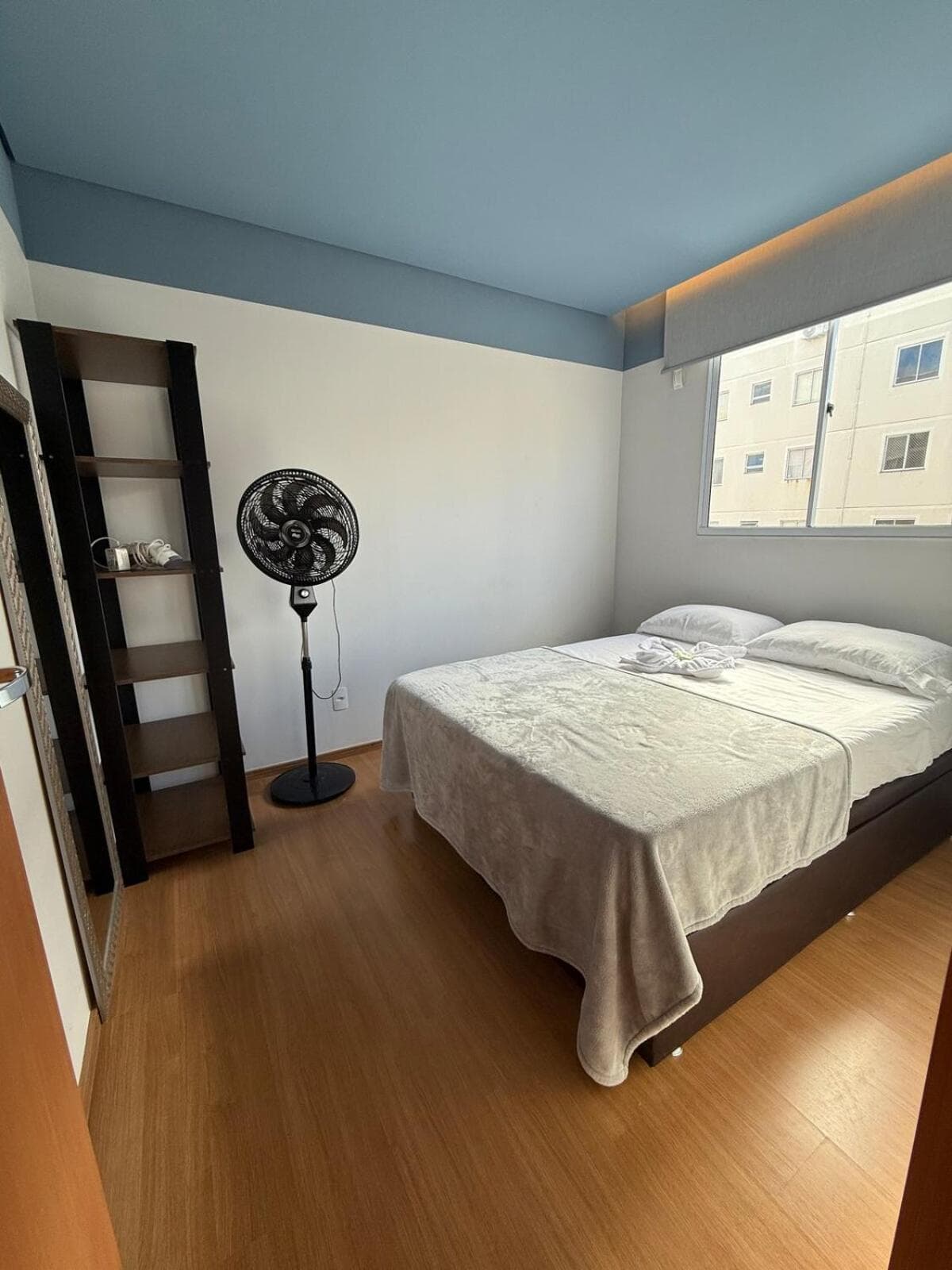 Apto novo e completo quartos com cama de casal e lava e seca disponível