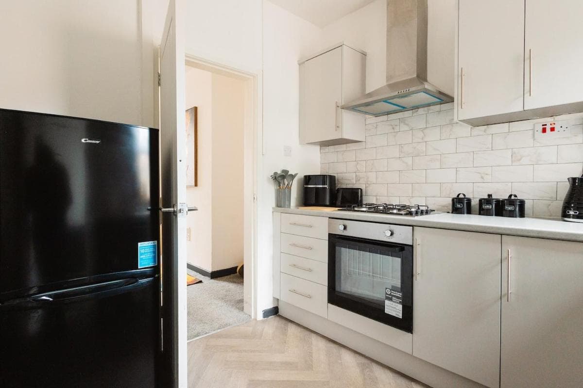 Boho Retreat, Near Peak District, Parking, Sleeps 6, Long Stay Accommodation