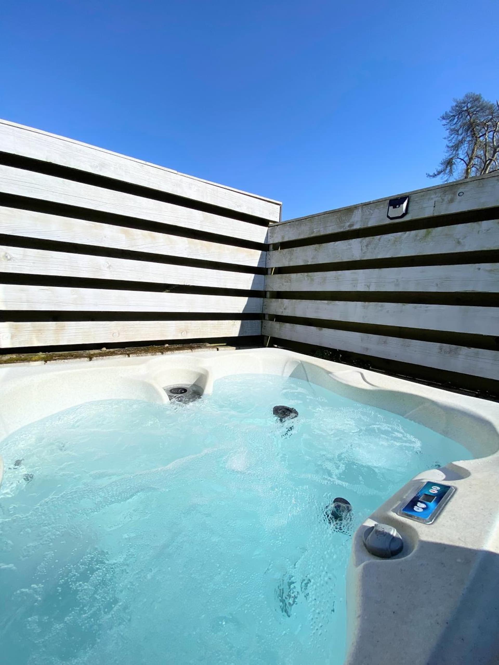 Otter 1 - Private Hot Tub - Bali Inspired Lodge - Bath - Longleat - Wiltshire