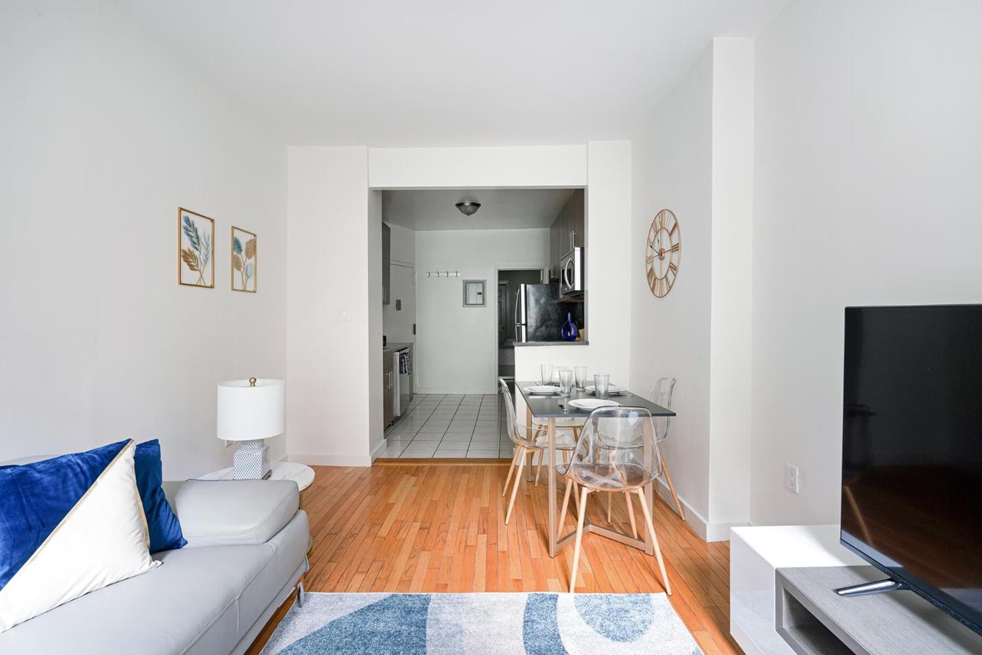 Prime Upper west Side Location 1 Bedroom Apt
