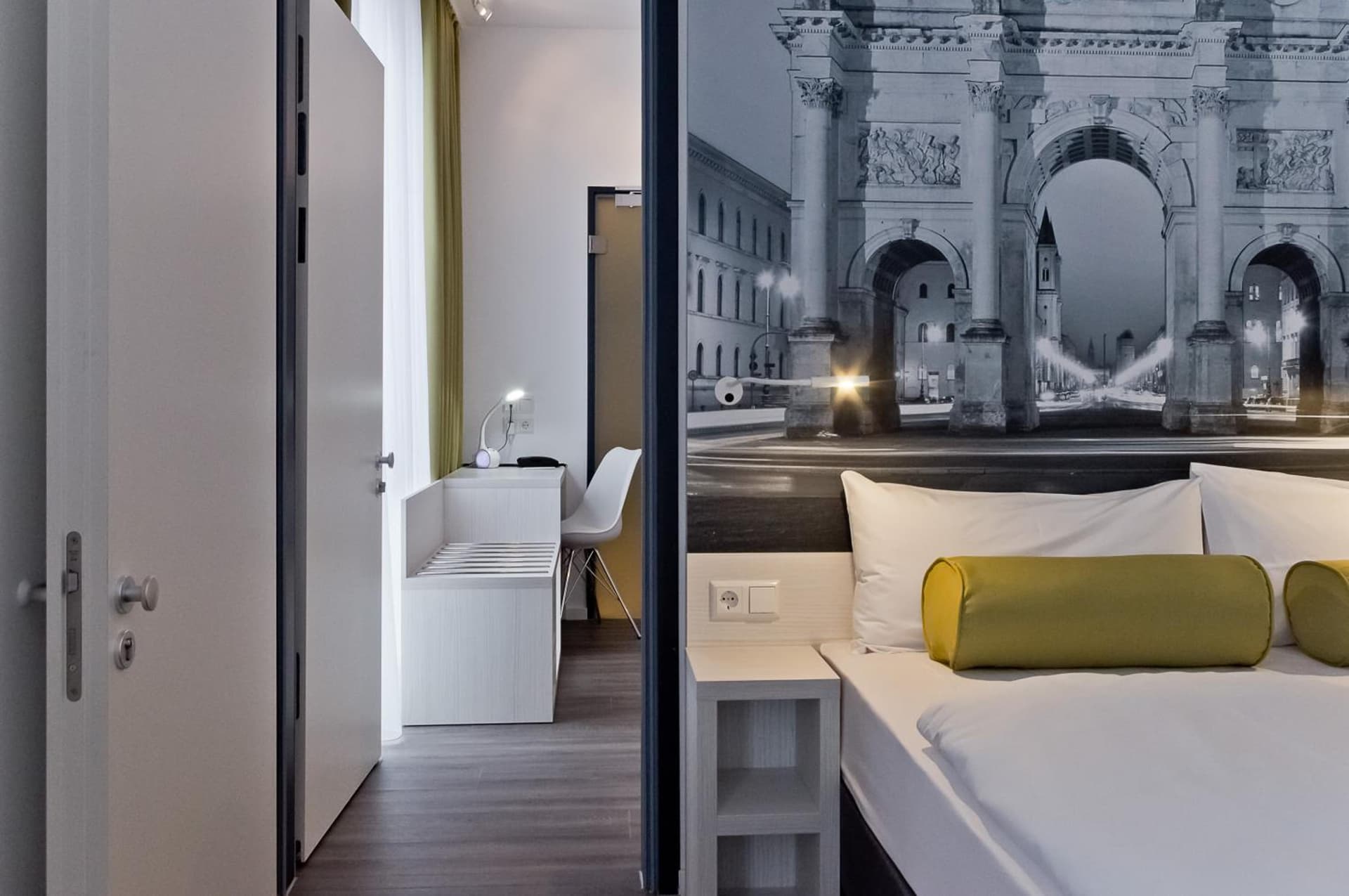 Super 8 by Wyndham Munich City North