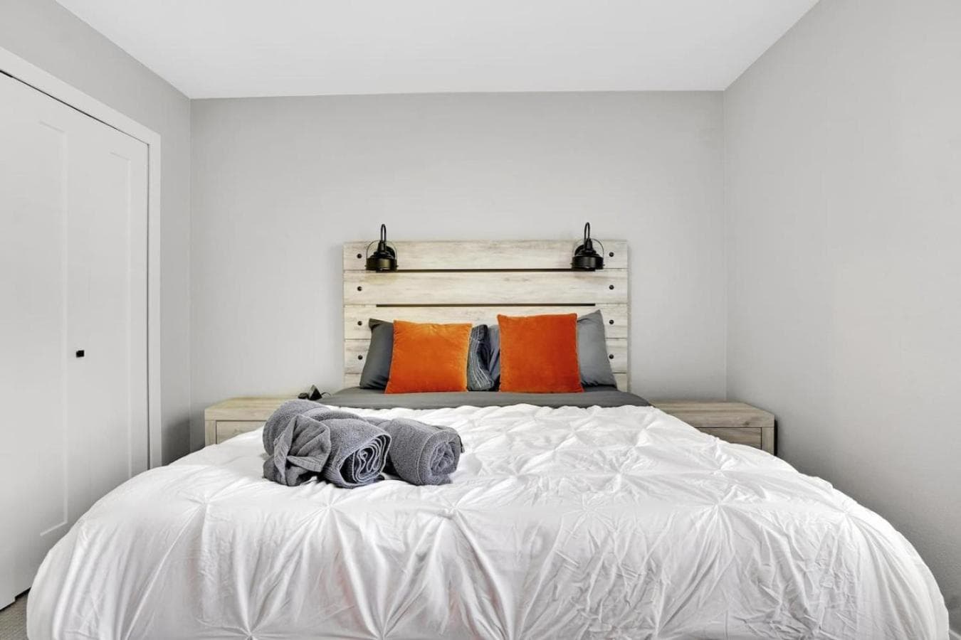 Stylish Arvada Duplex 10 Min to Olde Town and Denver