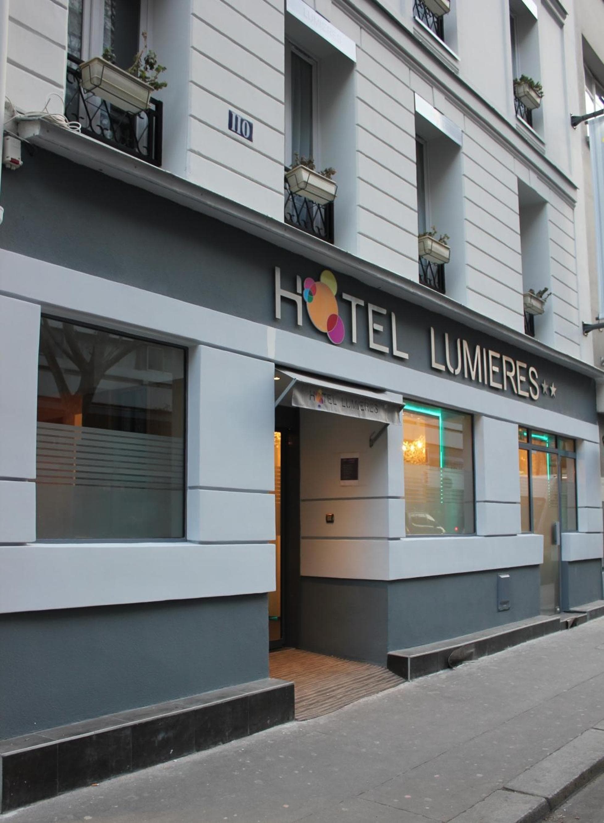 Hôtel Lumières Montmartre Paris