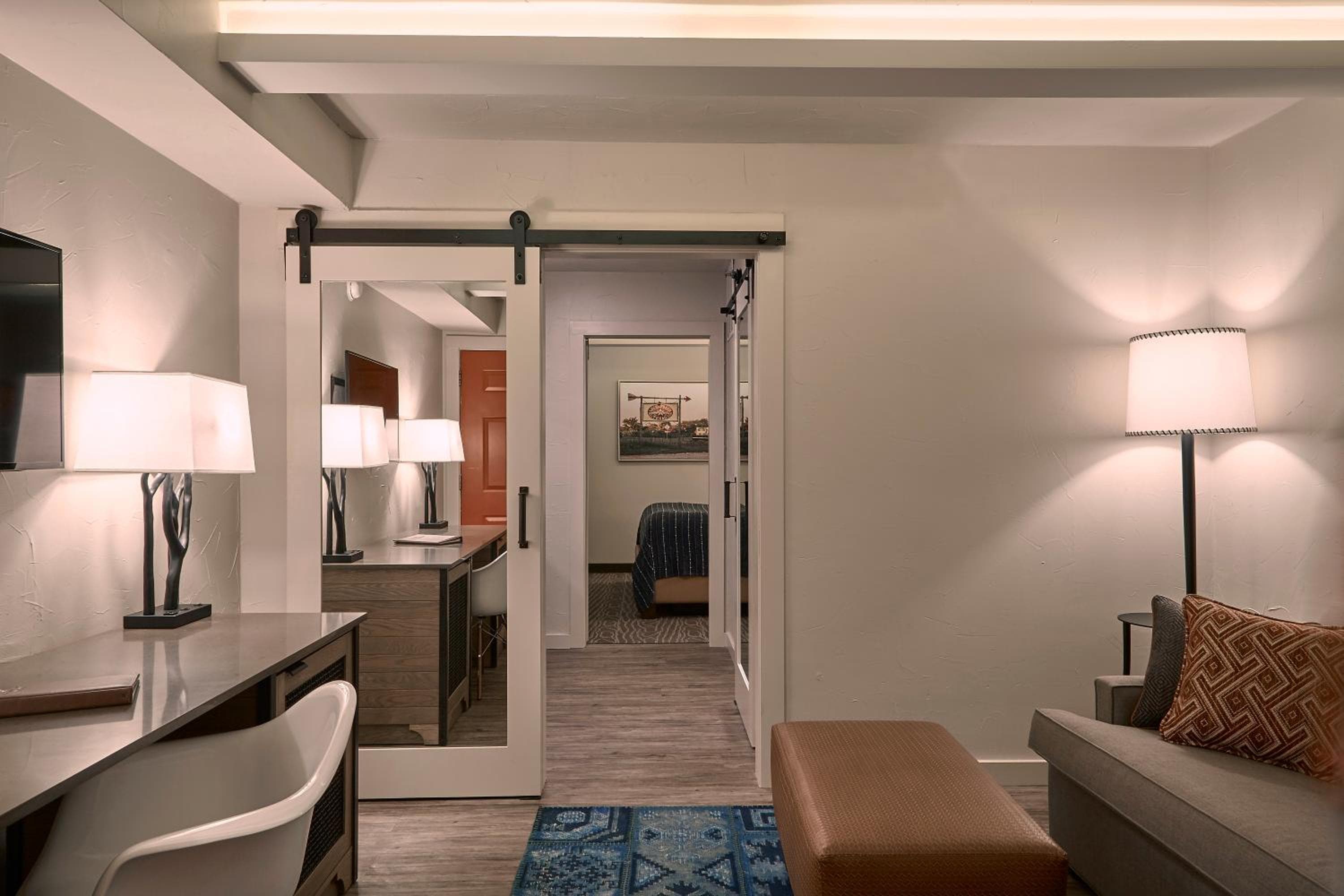 Fredericksburg Inn and Suites