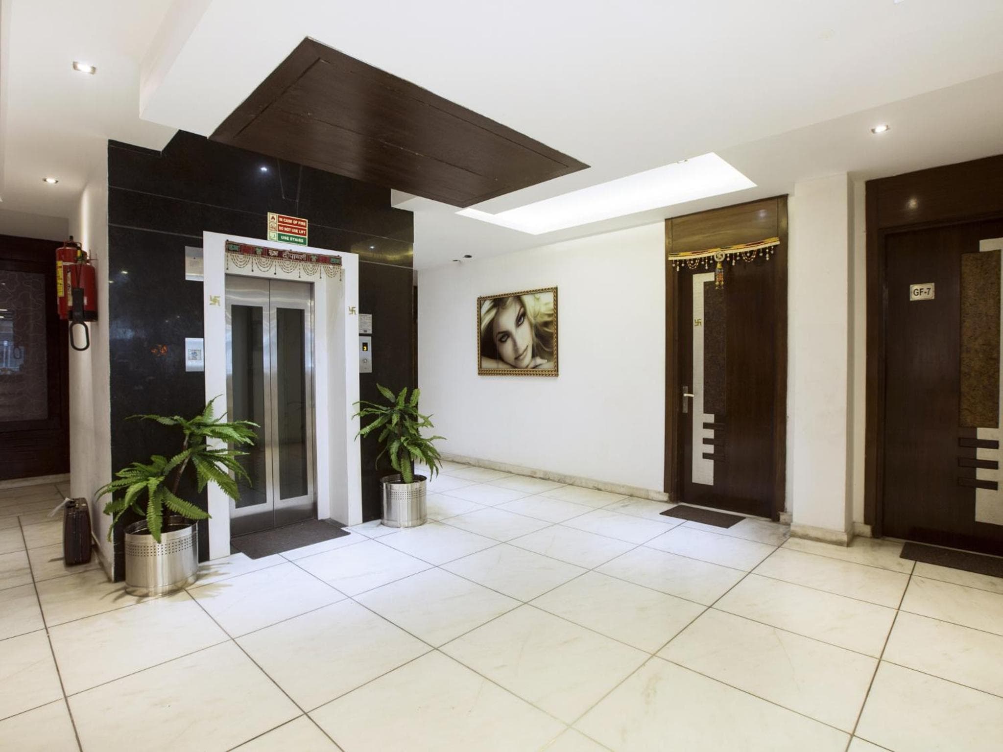 Hotel Krishna Deluxe-By RCG Hotels Near New Delhi Train Station
