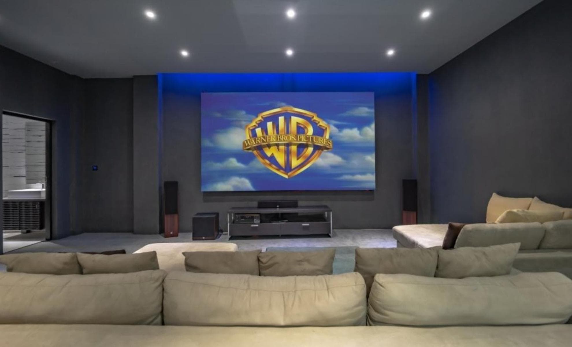 6BR Luxury Villa with 30m Pool, Cinema & Gym- Villa Serenity by Warm Plus