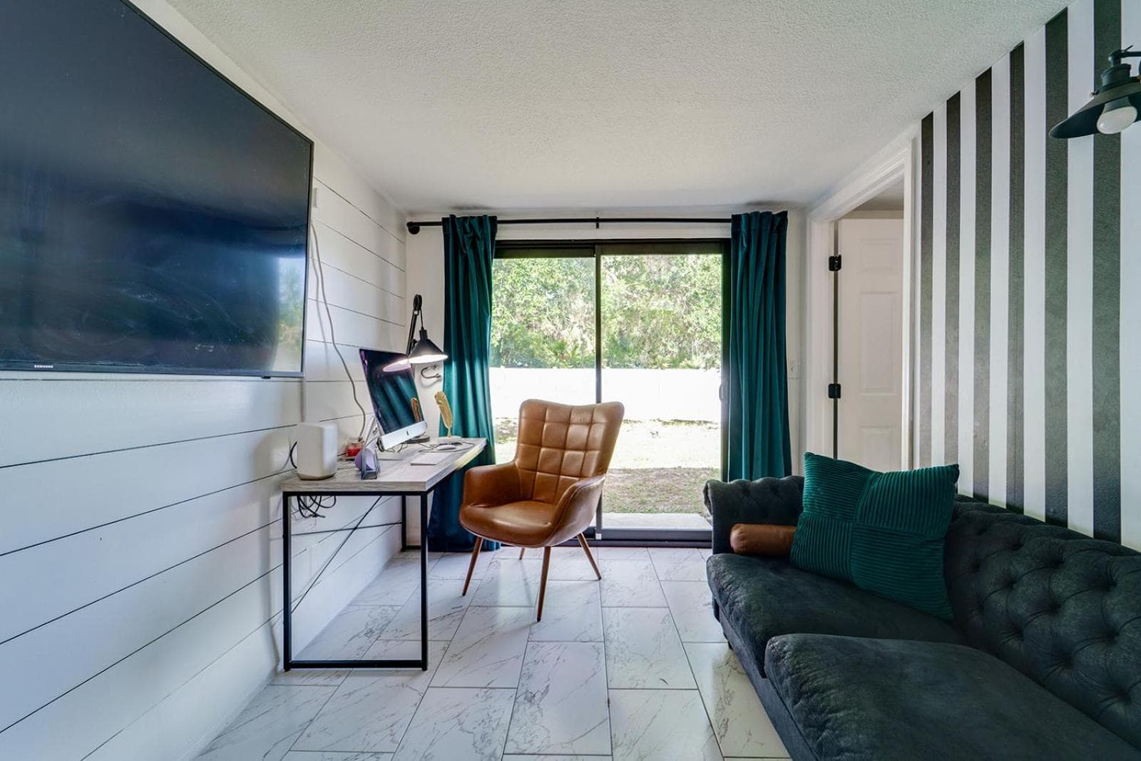 Work & Unwind in North Port Fenced Yard Cozy Lounge