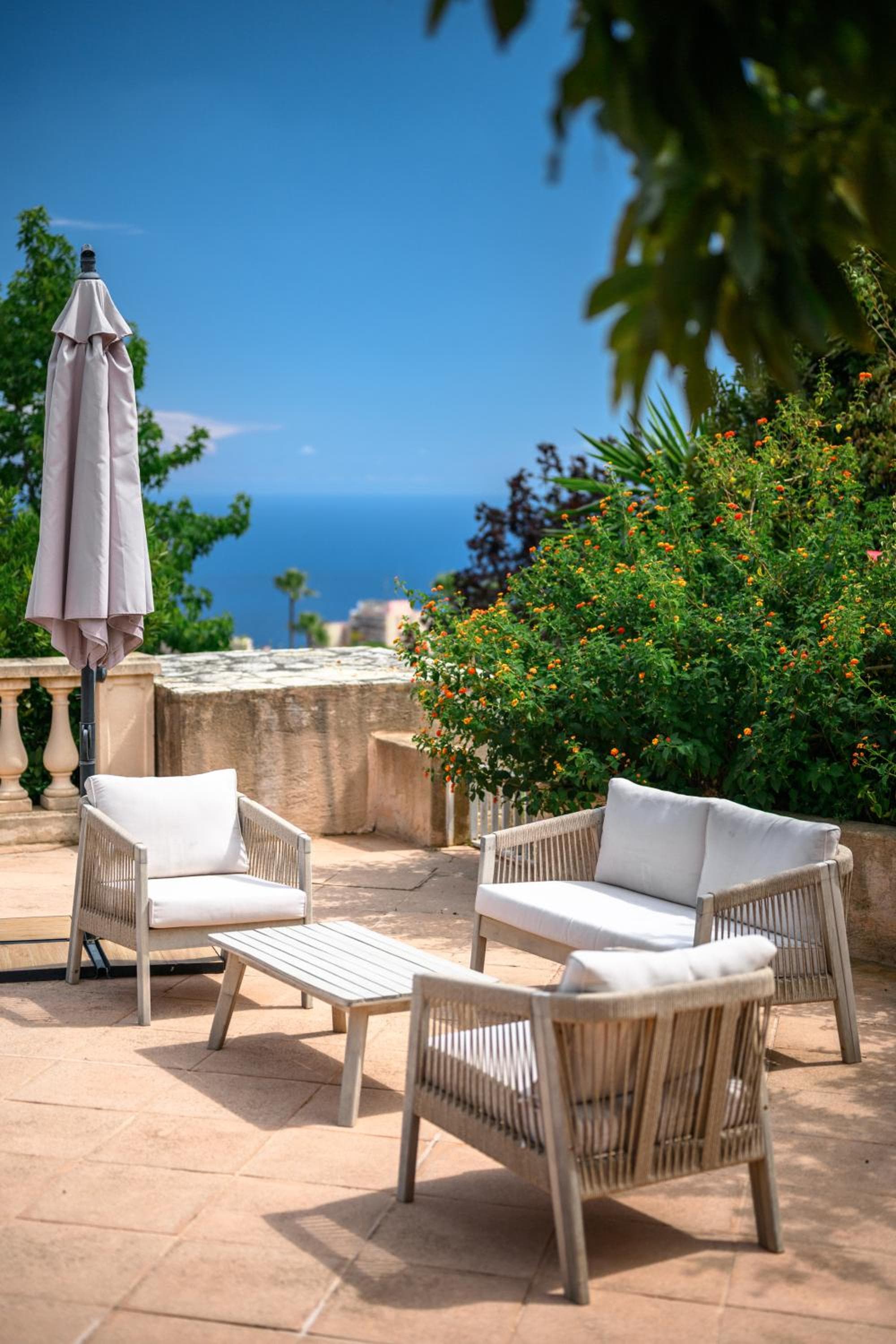 VILLA HORIZON - 5min from Monaco - A bird's-eye view of Monaco and Mediterranean - Ideal Groups & Families - Parking - Private Garden - Calm