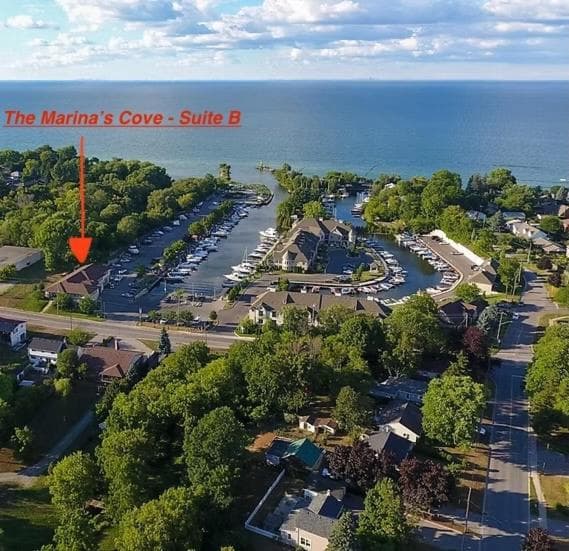 The Marina's Cove - Suite B - WIFI and 2 Free Parking