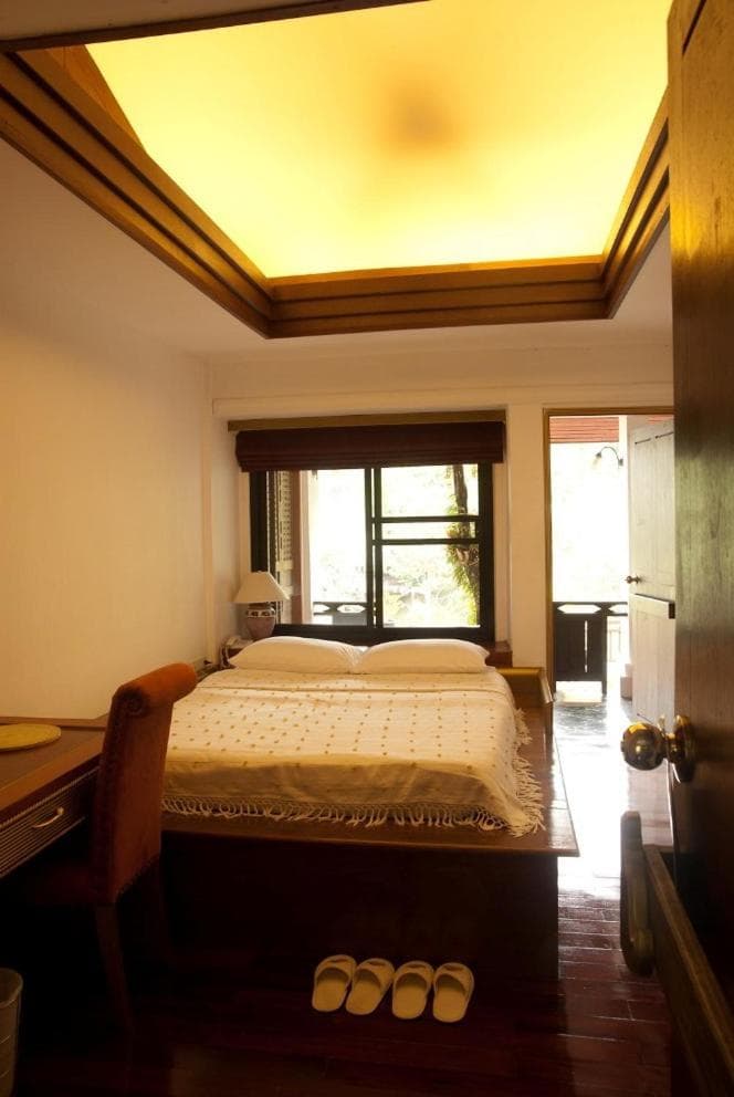 J Valley Resort